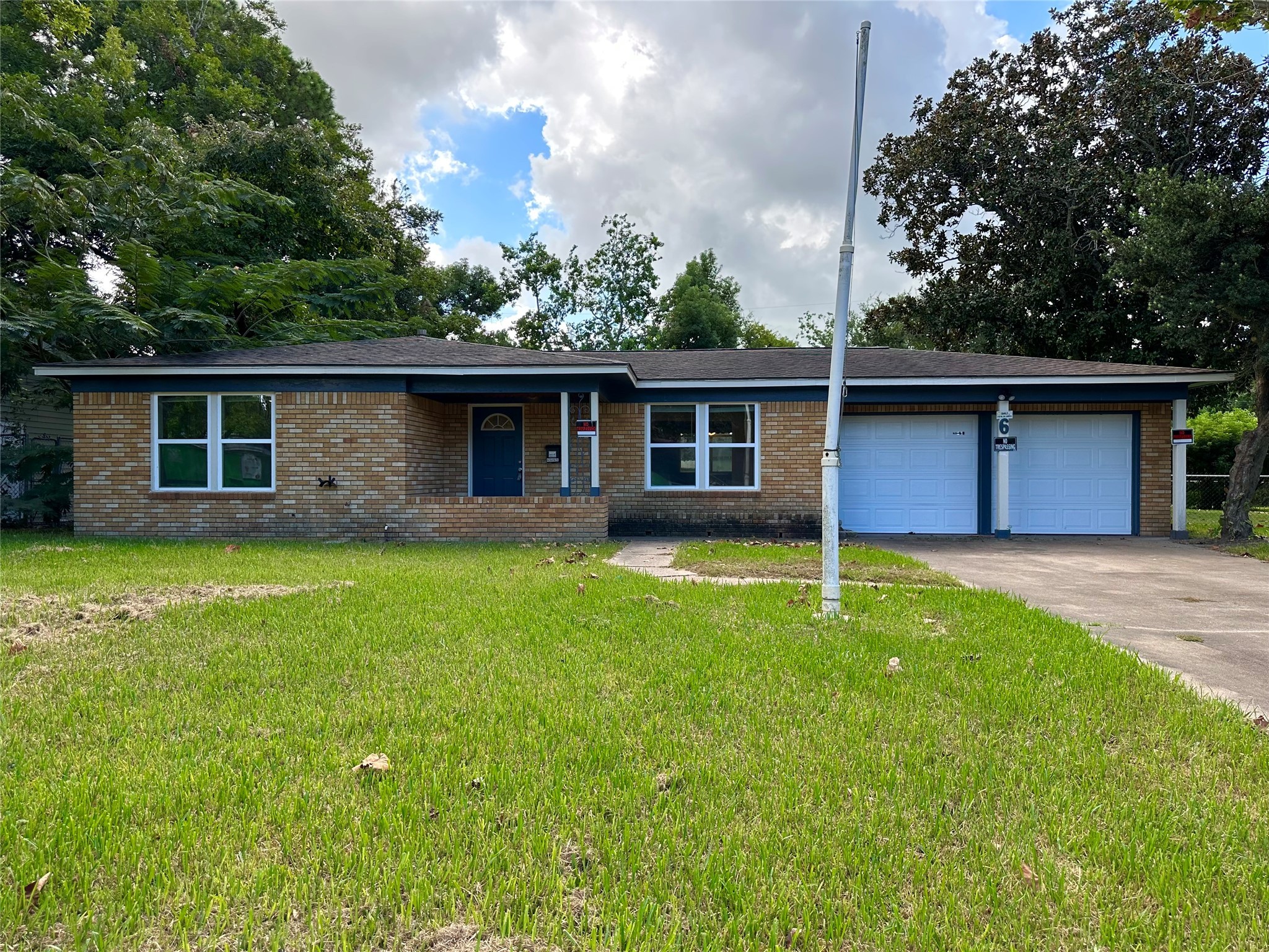 6 Southlawn Circle Property Photo 4