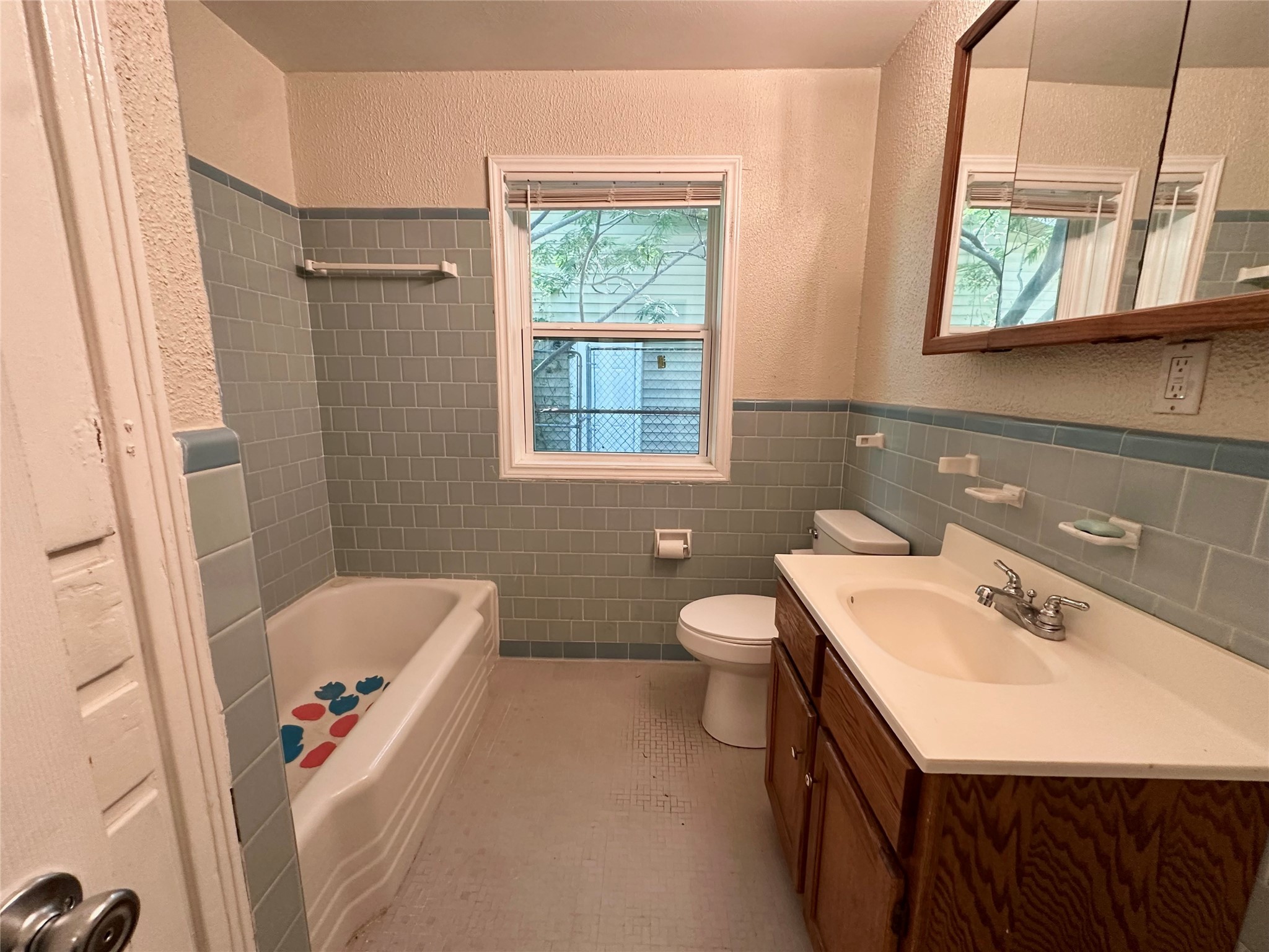 6 Southlawn Circle Property Photo 10