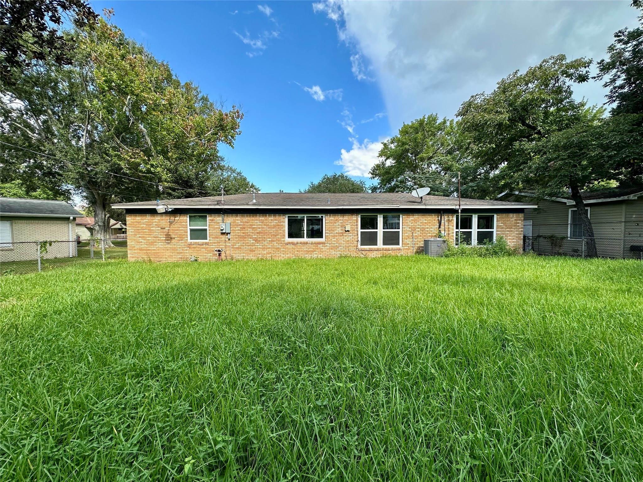 6 Southlawn Circle Property Photo 14