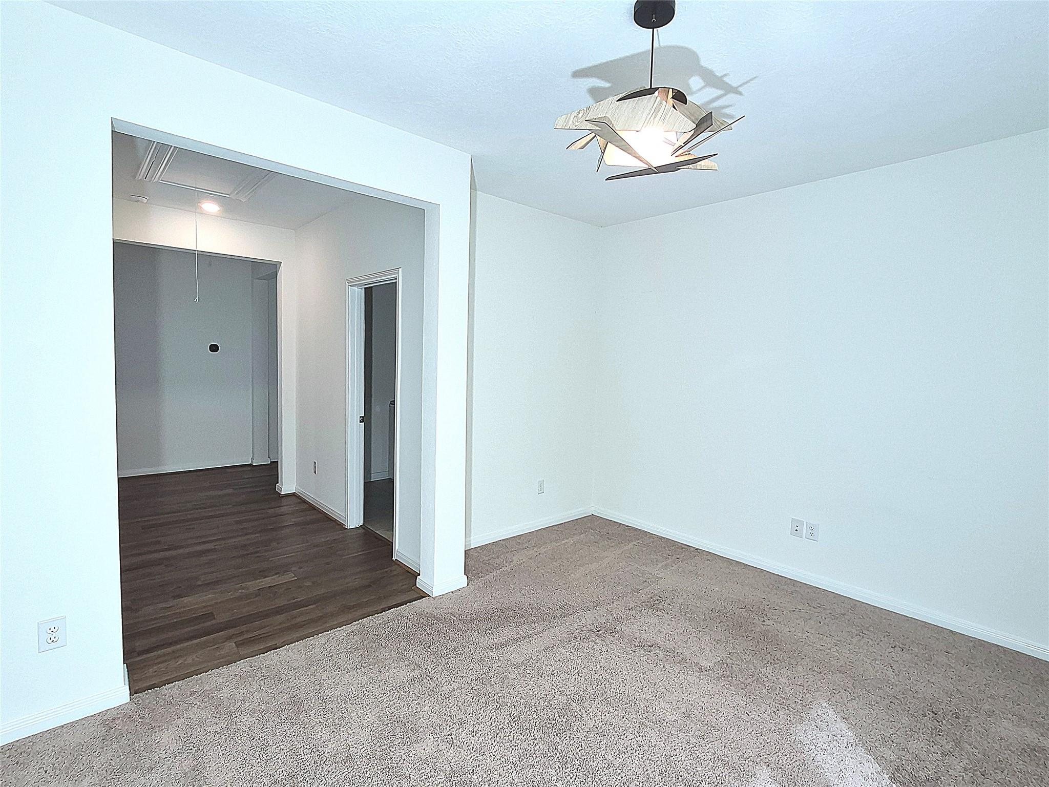 6111 Whitewing Road Property Photo 4