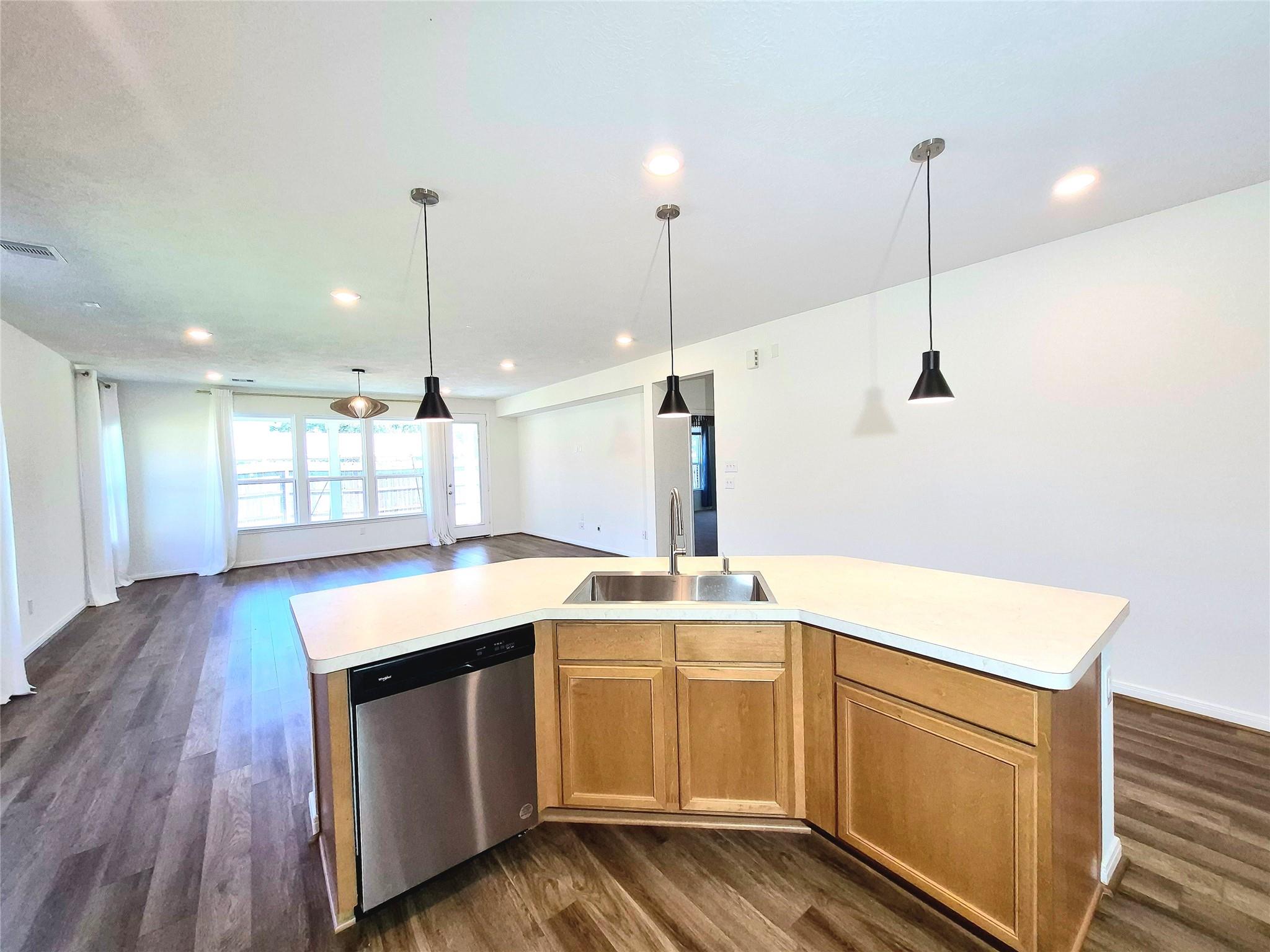 6111 Whitewing Road Property Photo 9