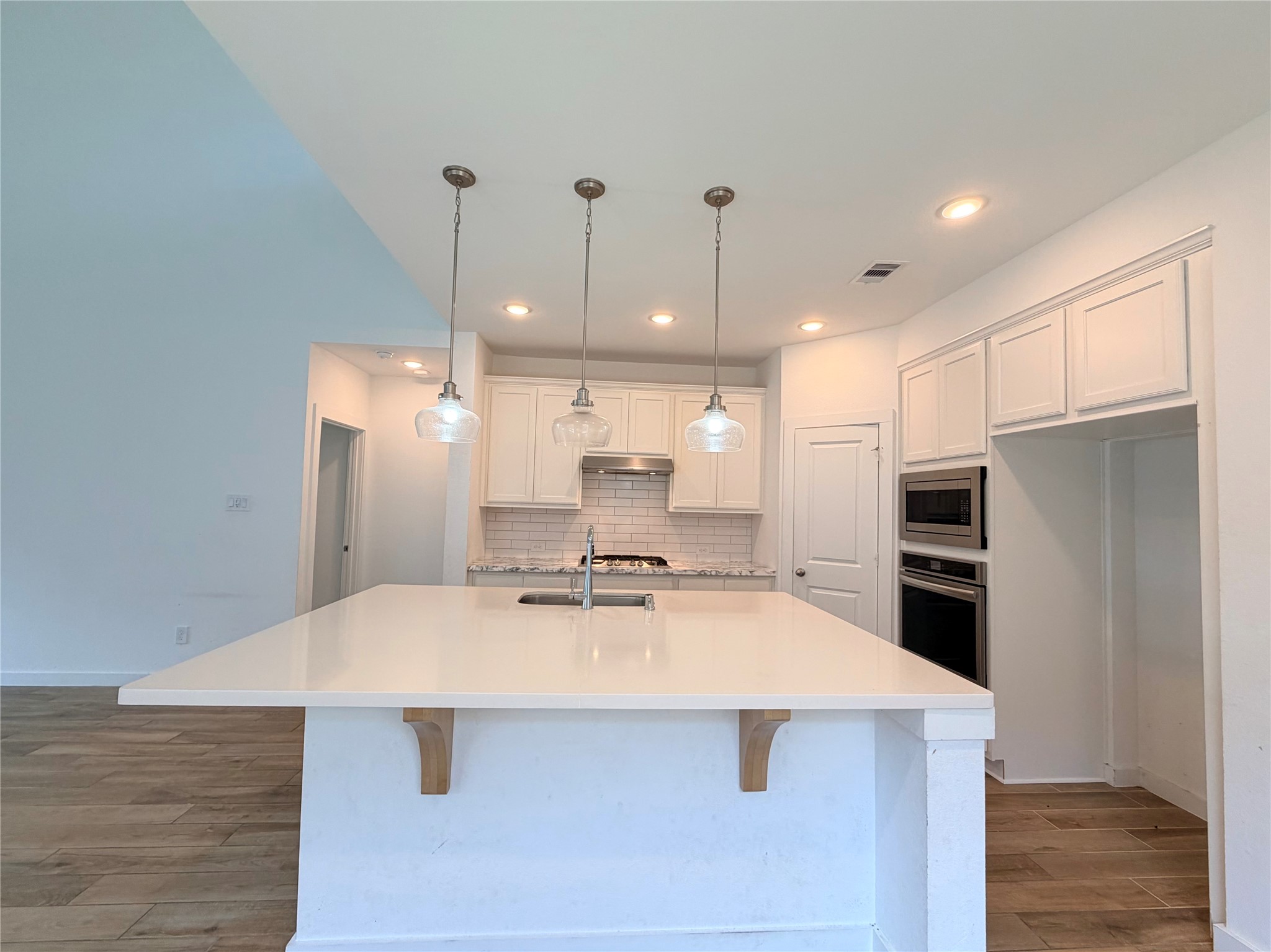 5039 Aspen Orchard Drive Property Photo 5