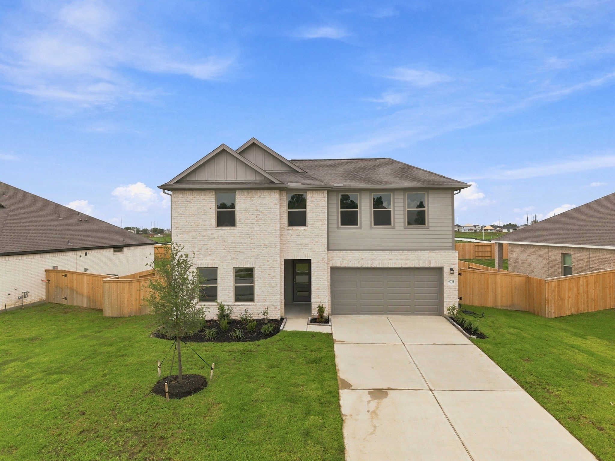 6711 Pebble Bluff Court Property Photo 2