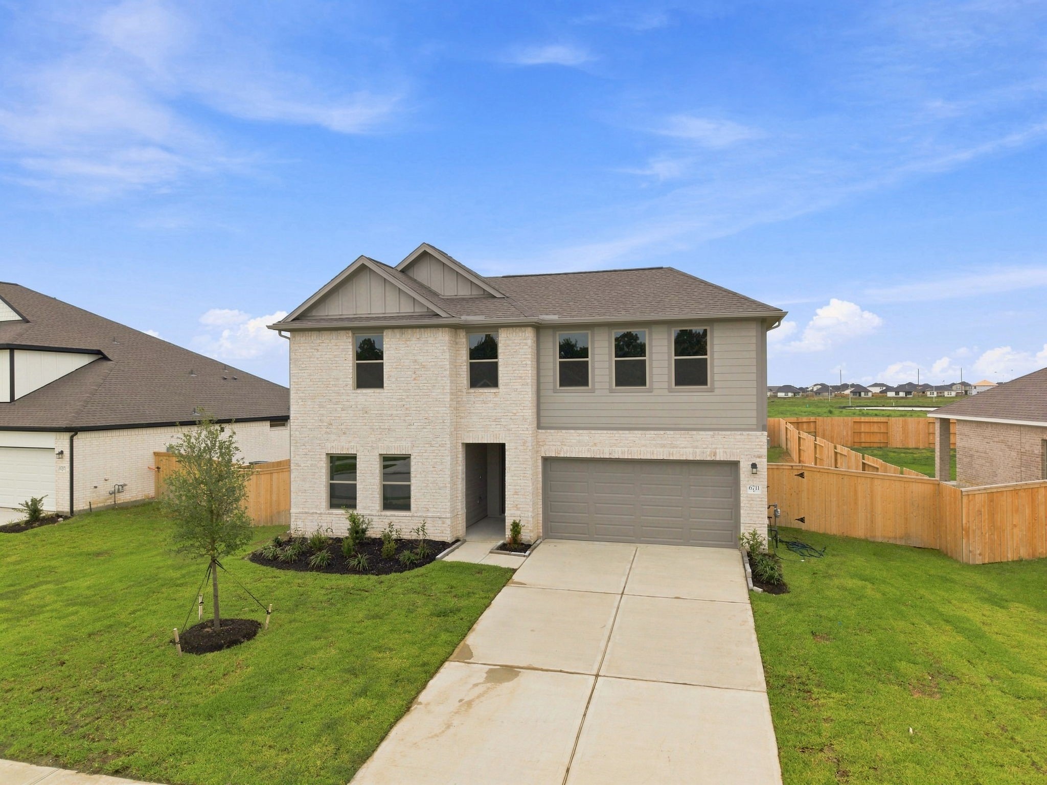 6711 Pebble Bluff Court Property Photo 3