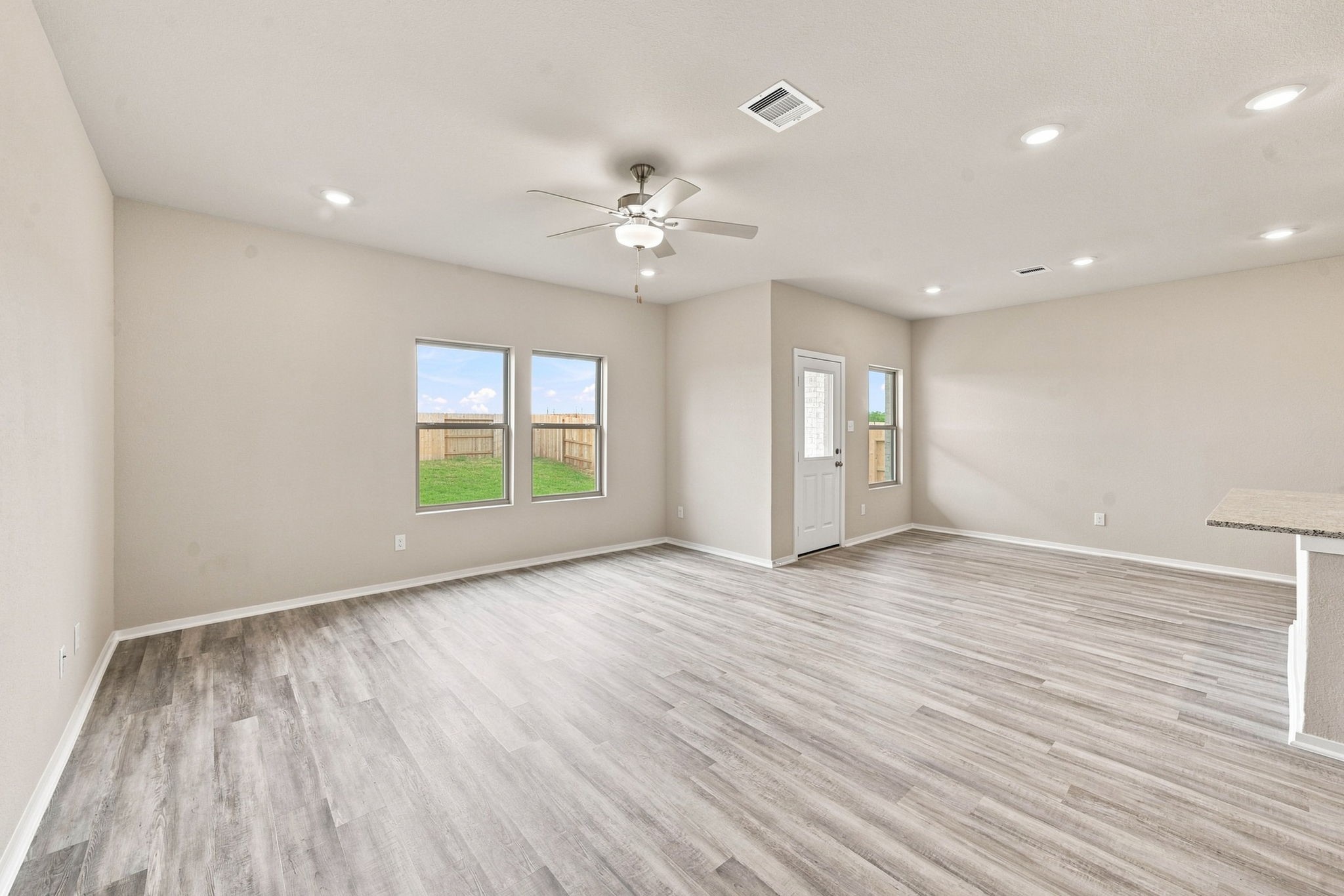 6711 Pebble Bluff Court Property Photo 12