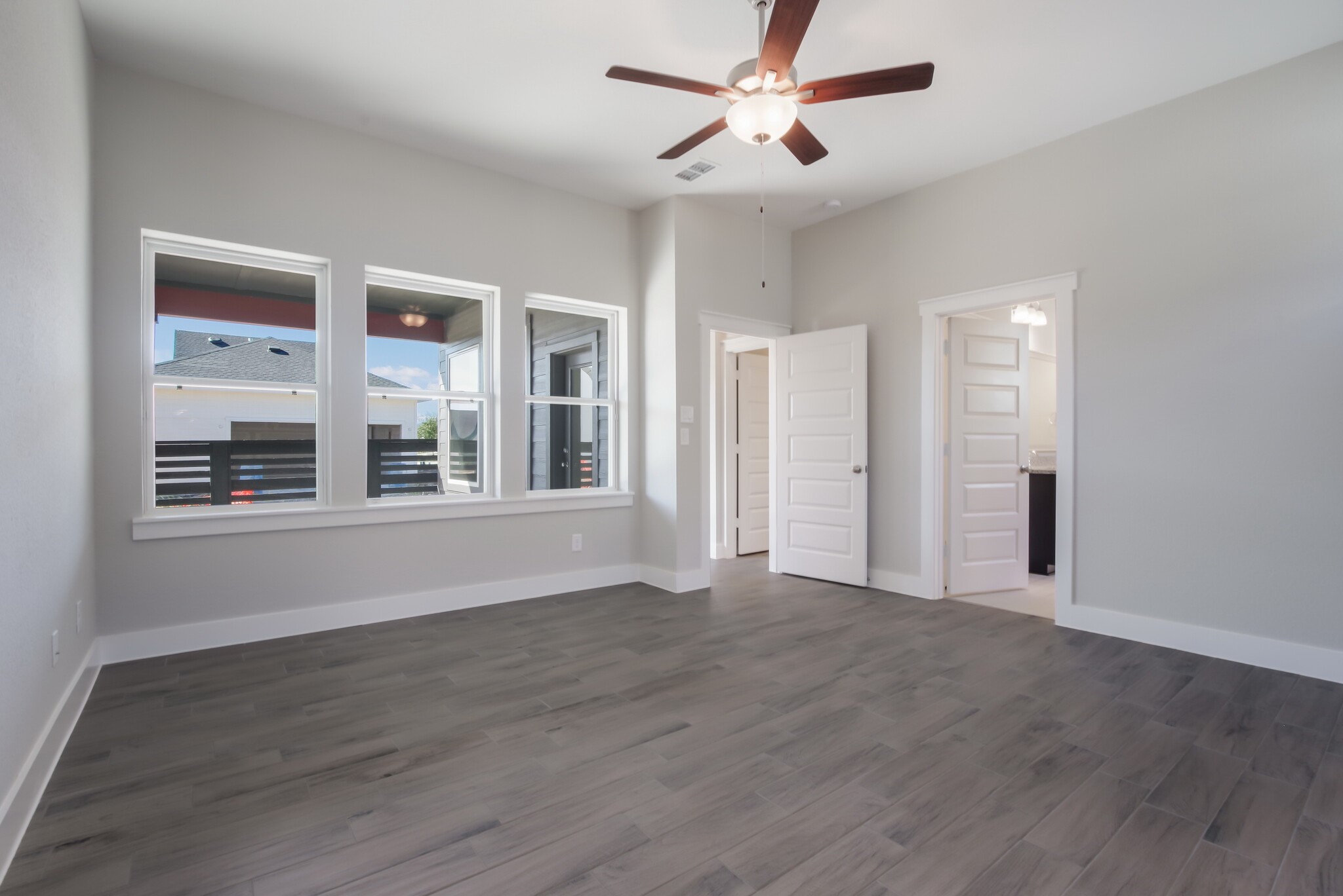 2711 Bramblegate Drive Property Photo 8