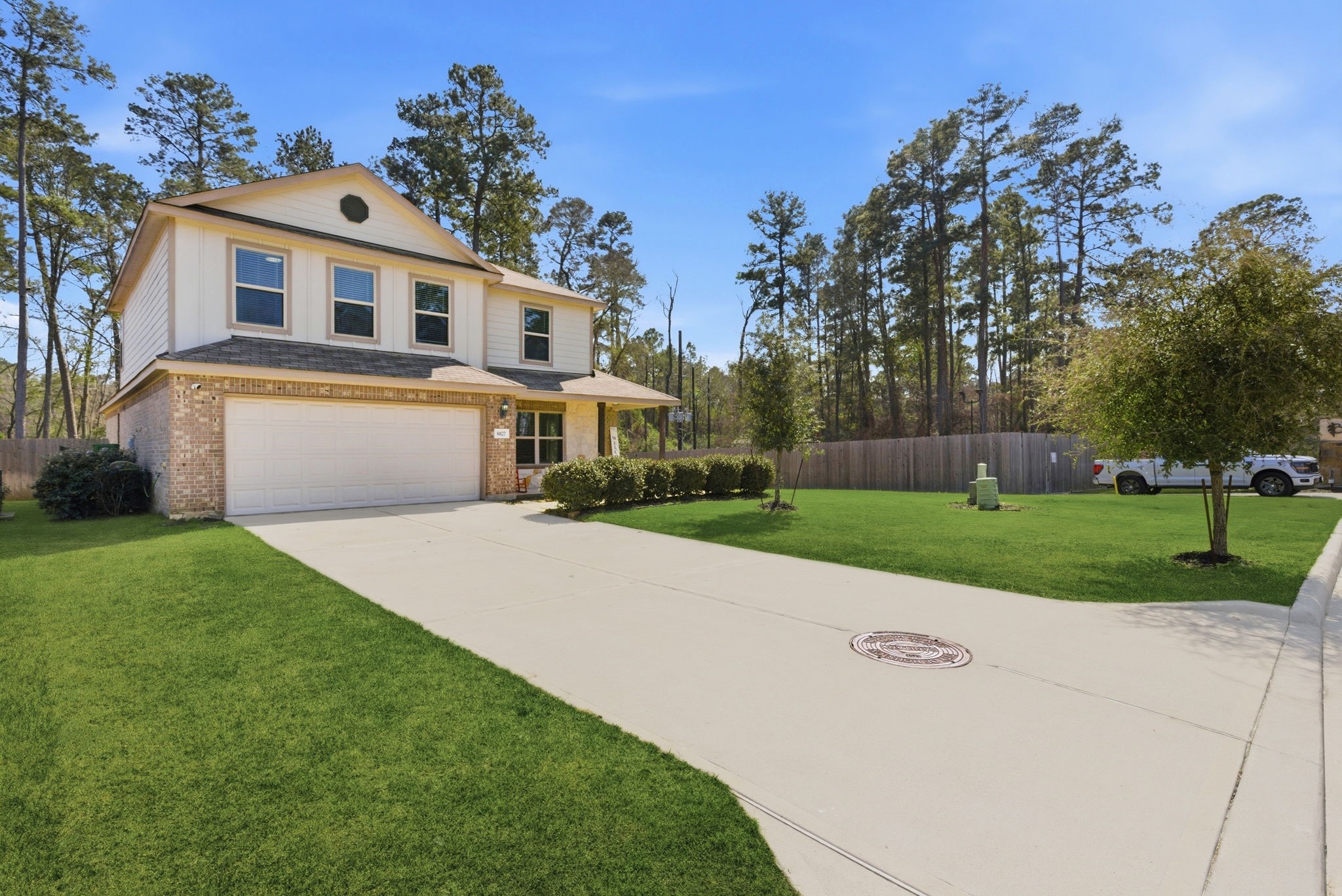 8027 Dauntless Drive Property Photo 2