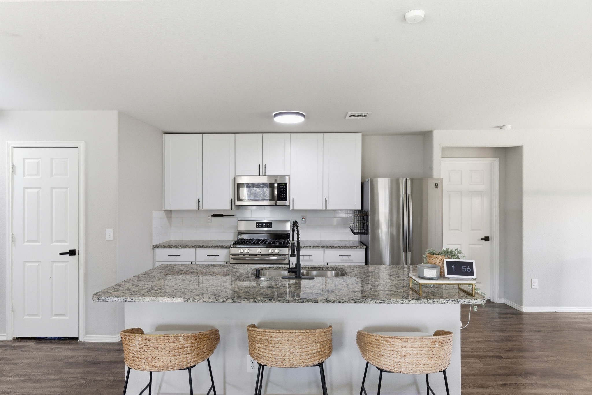 8027 Dauntless Drive Property Photo 11