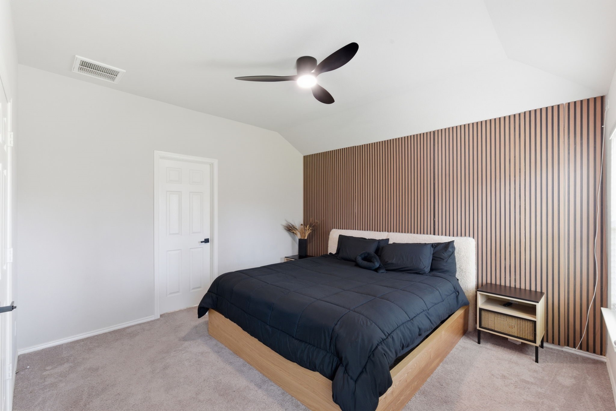 8027 Dauntless Drive Property Photo 20