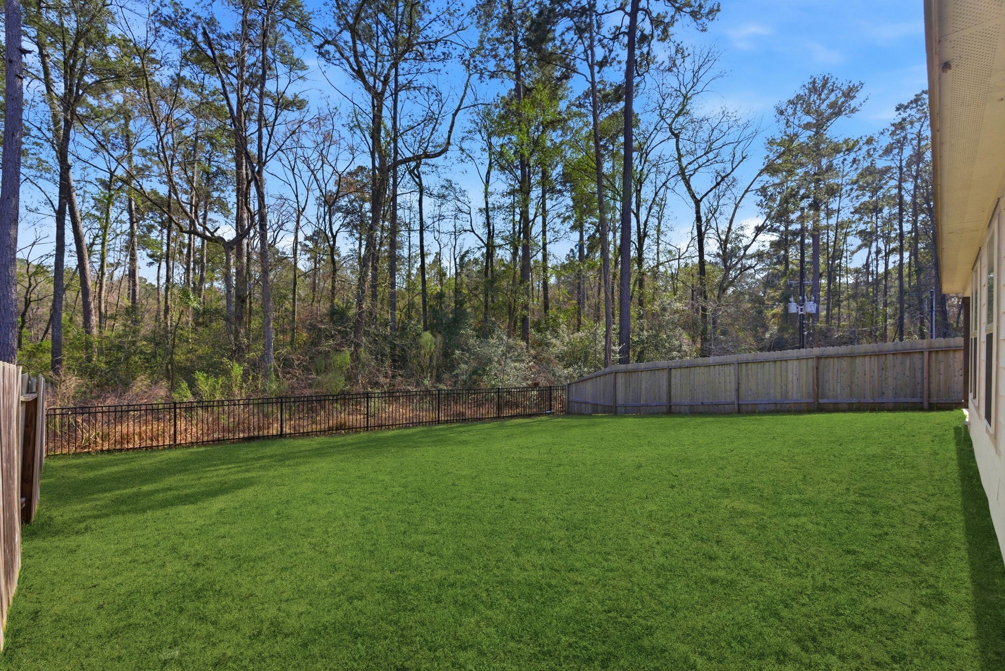 8027 Dauntless Drive Property Photo 39