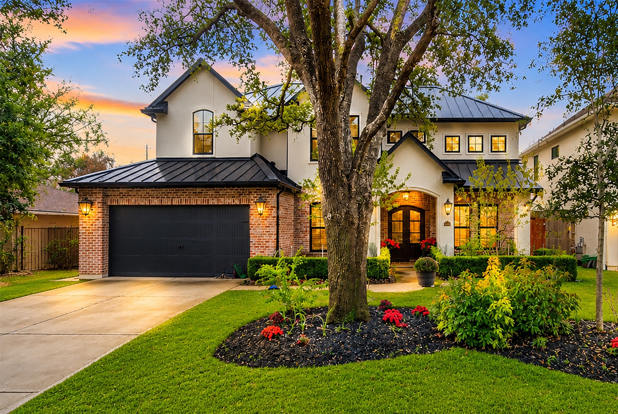 4719 Waring Street Property Photo 1