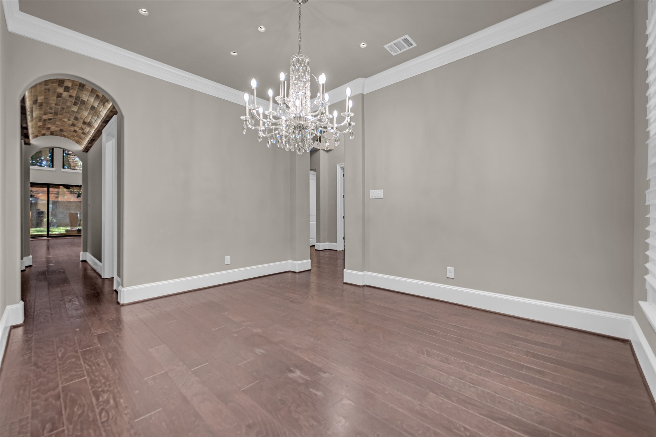 4719 Waring Street Property Photo 6