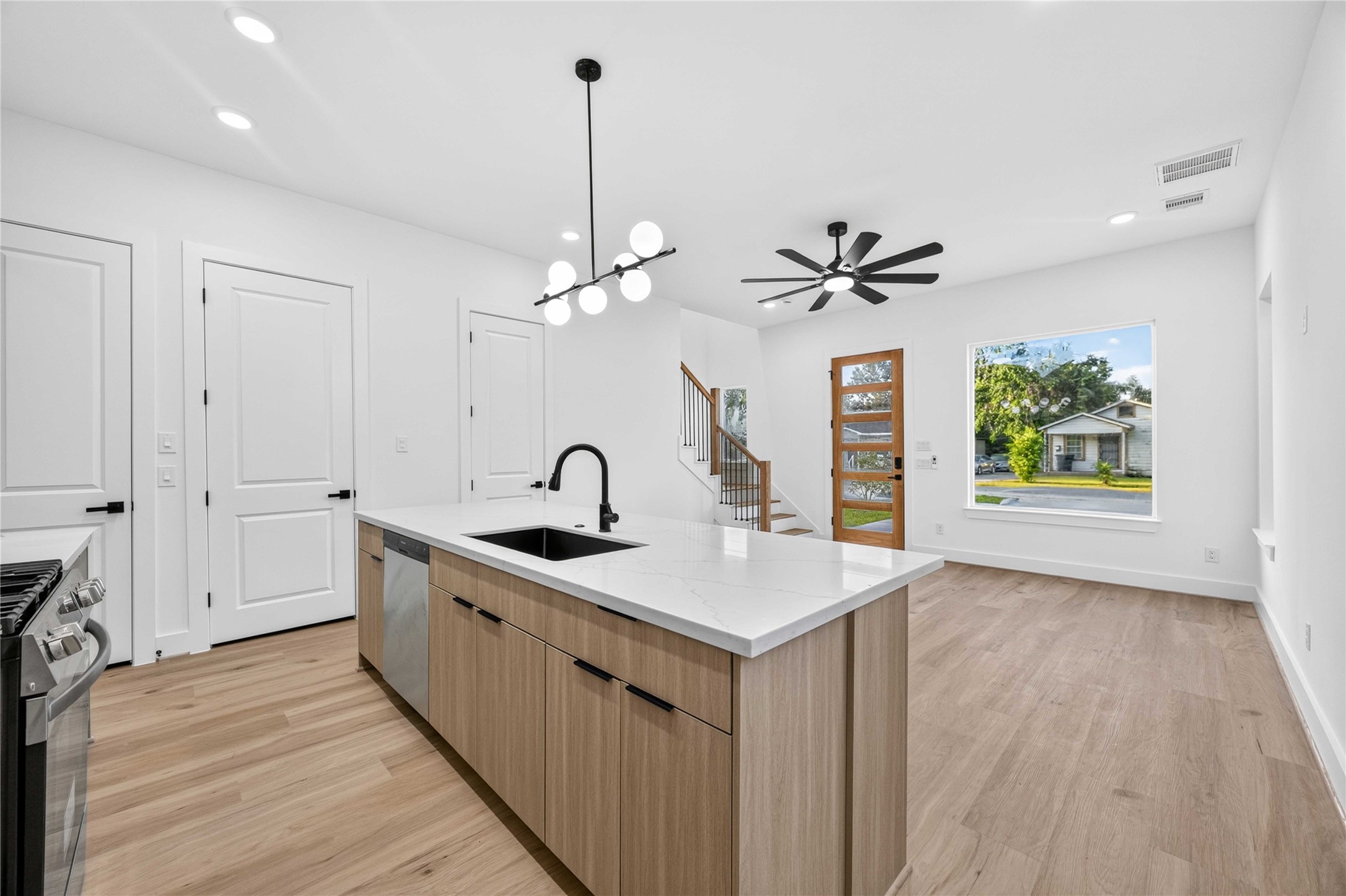 4633 Mallow Street Property Photo 10