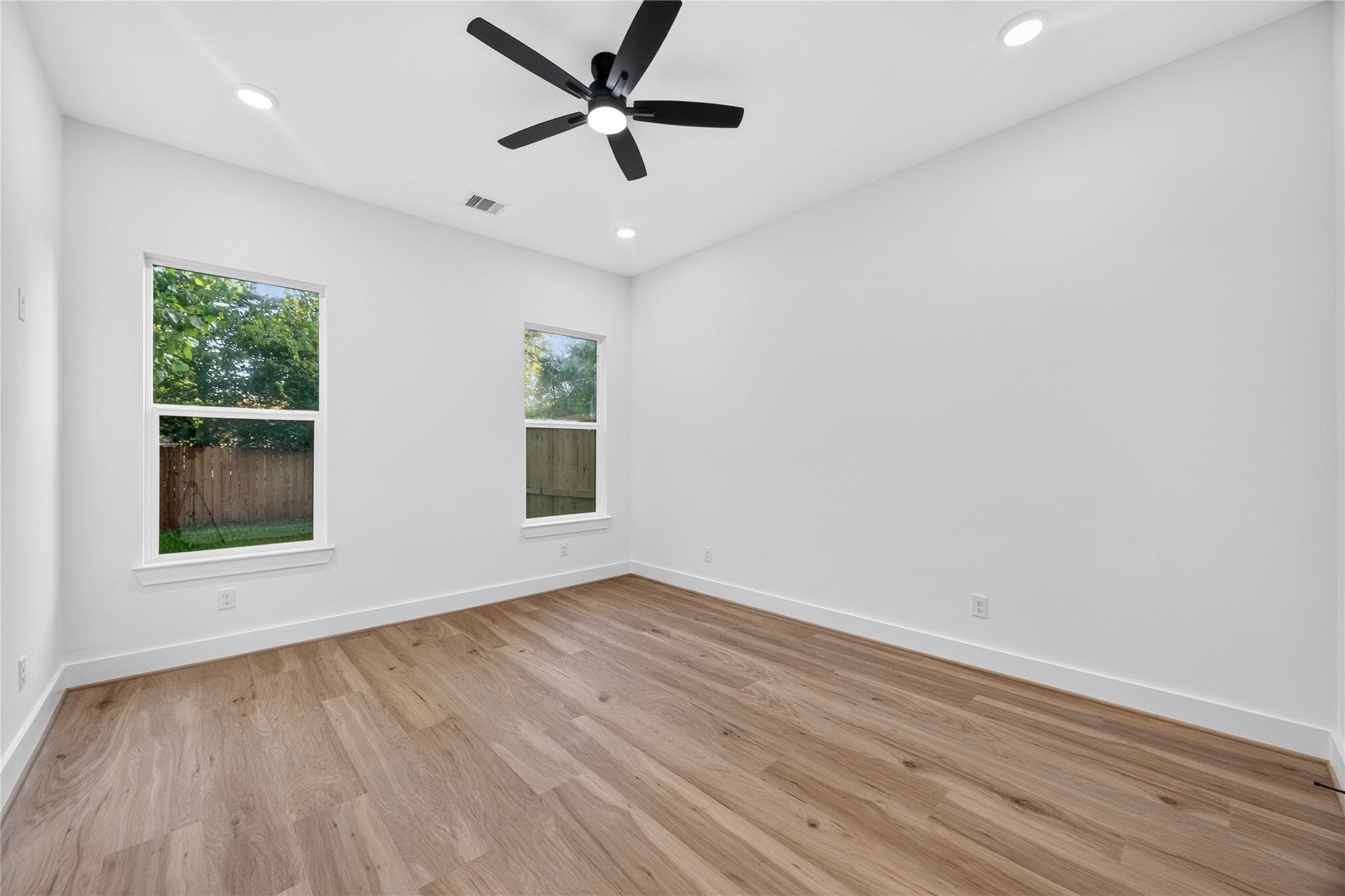 4633 Mallow Street Property Photo 13