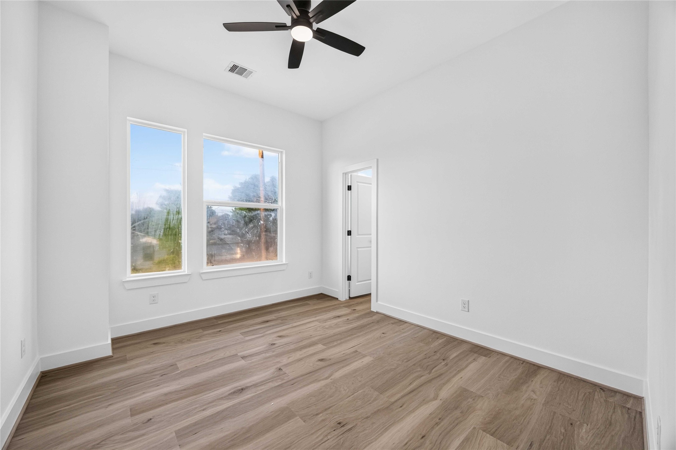 4633 Mallow Street Property Photo 21