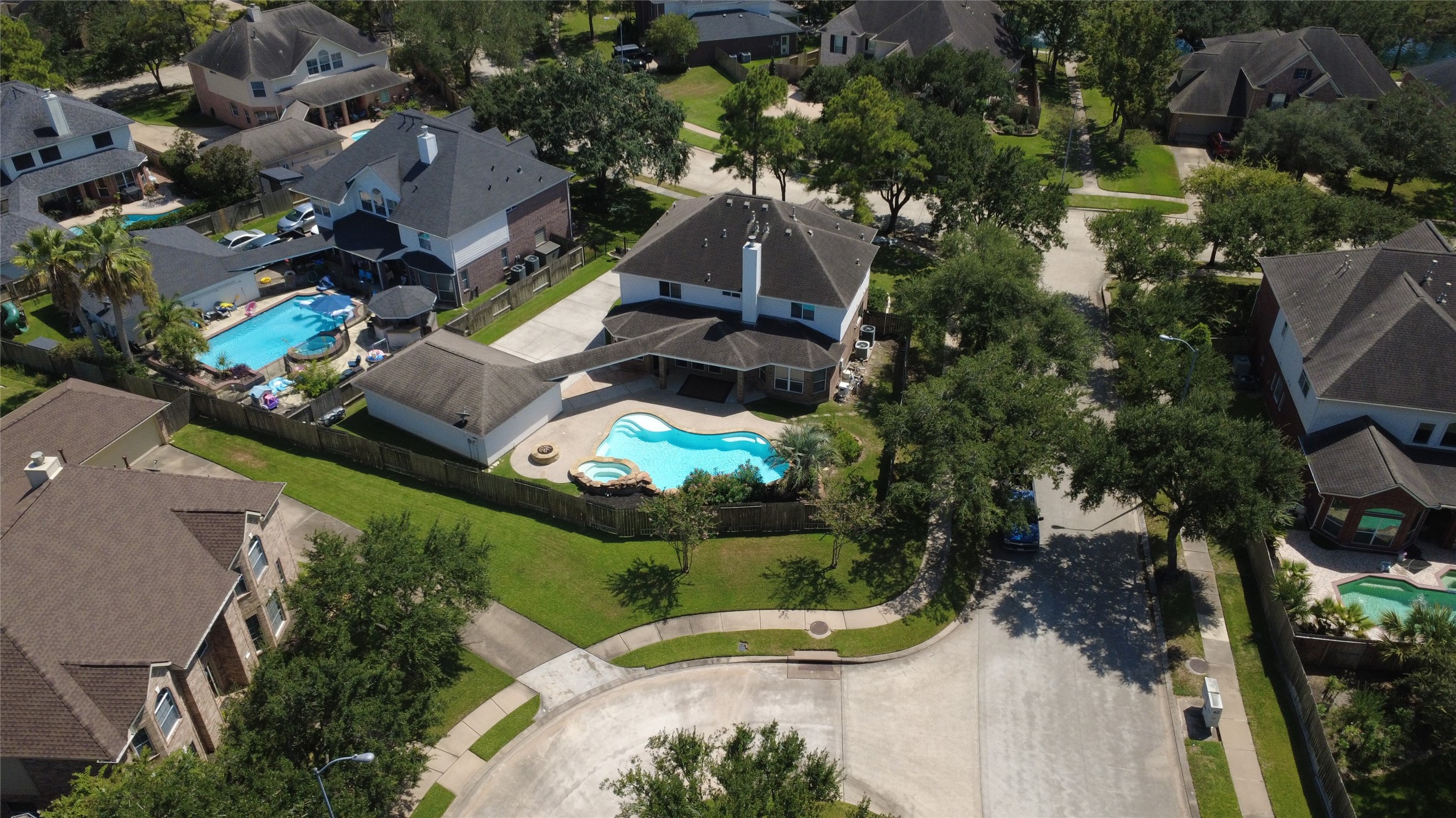 15730 Lake Loop Drive Property Photo 2