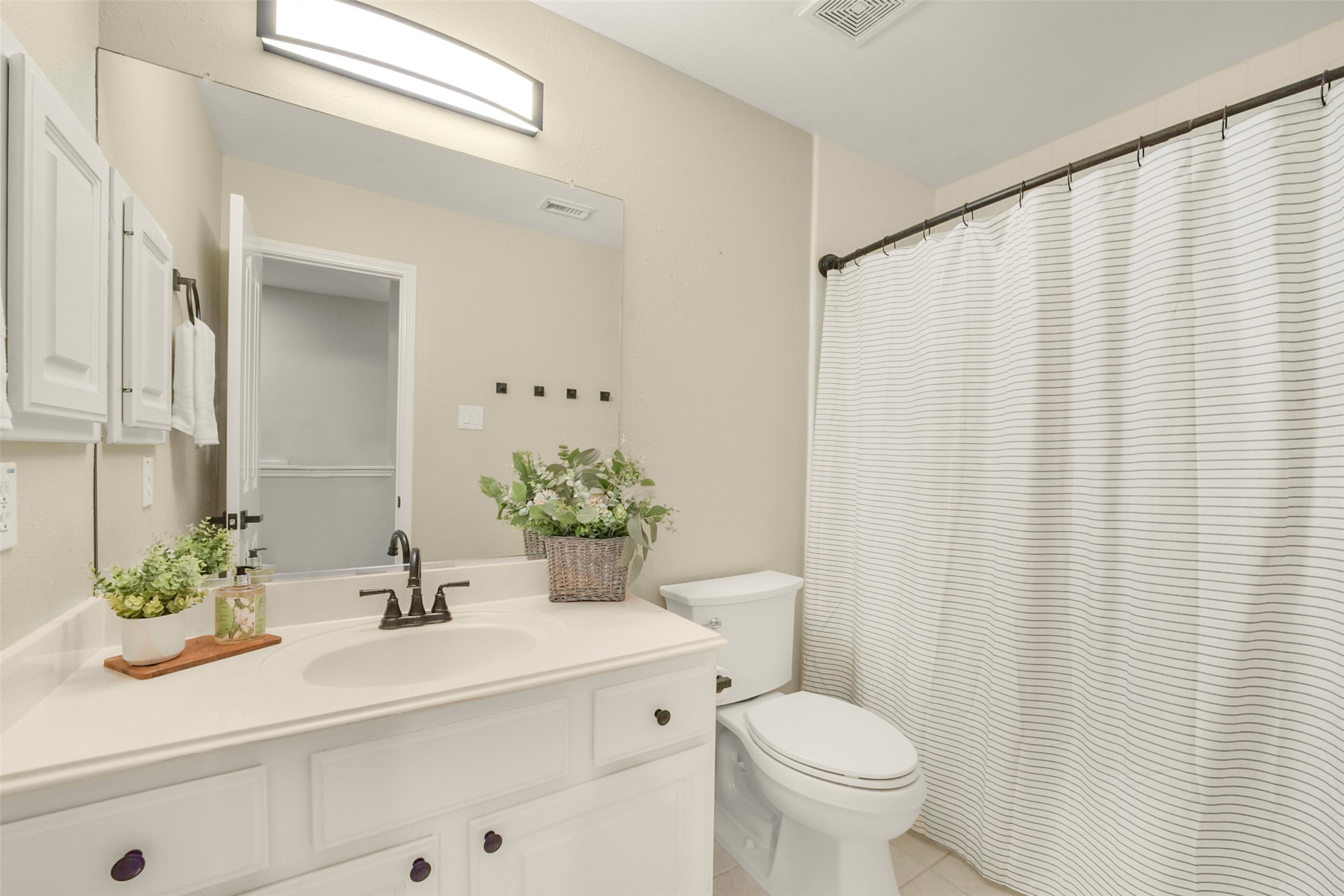 15730 Lake Loop Drive Property Photo 37