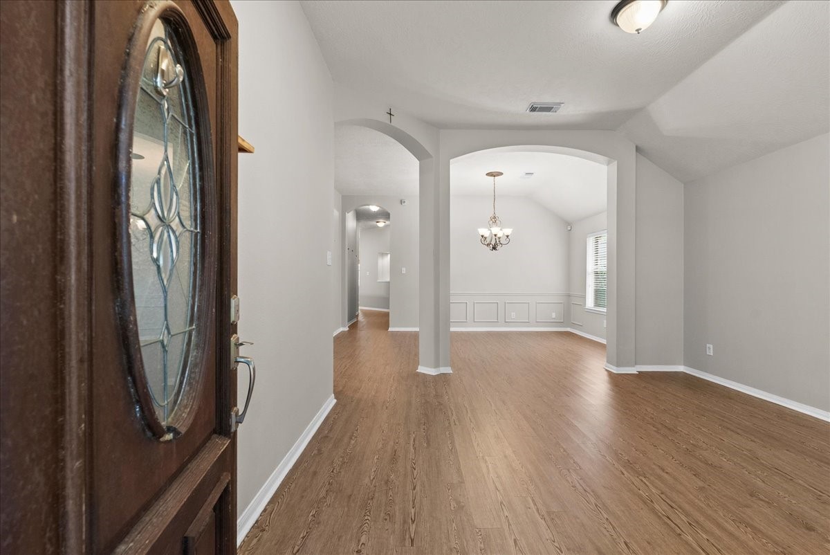 407 Crimson Coast Drive Property Photo 4