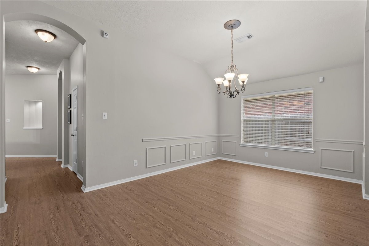 407 Crimson Coast Drive Property Photo 12