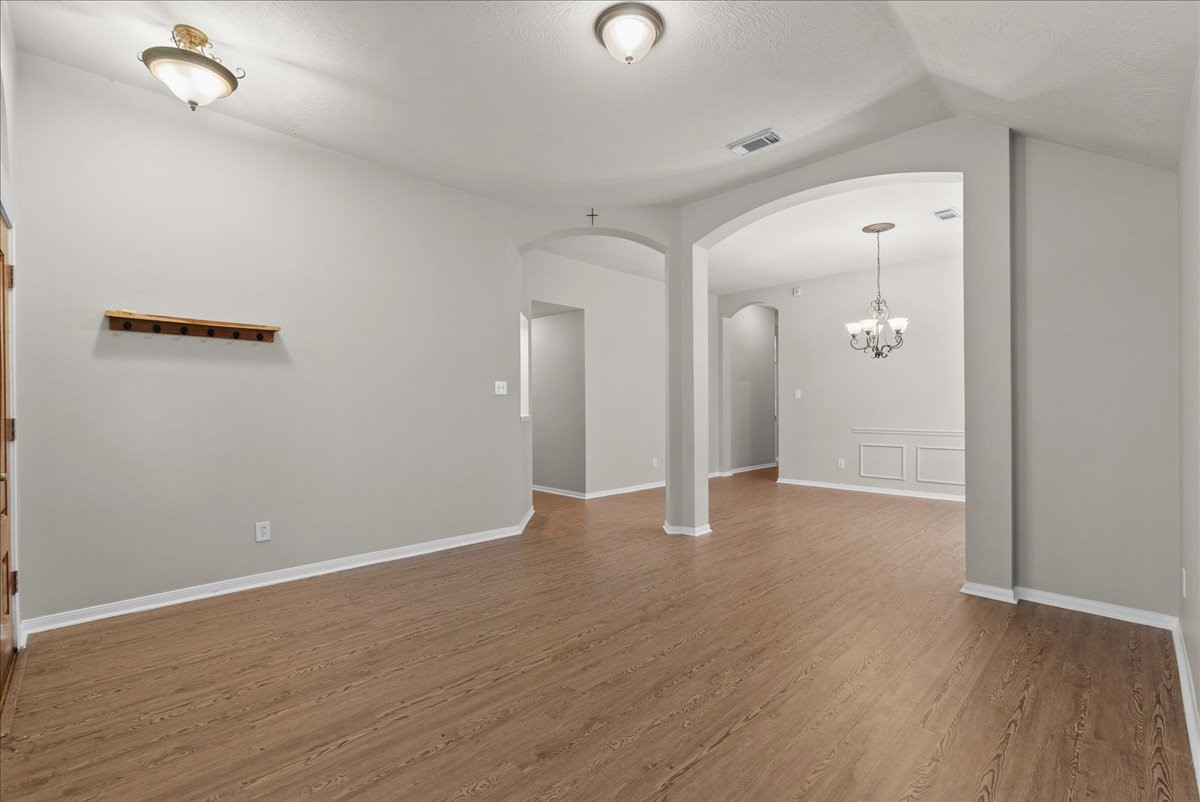 407 Crimson Coast Drive Property Photo 16