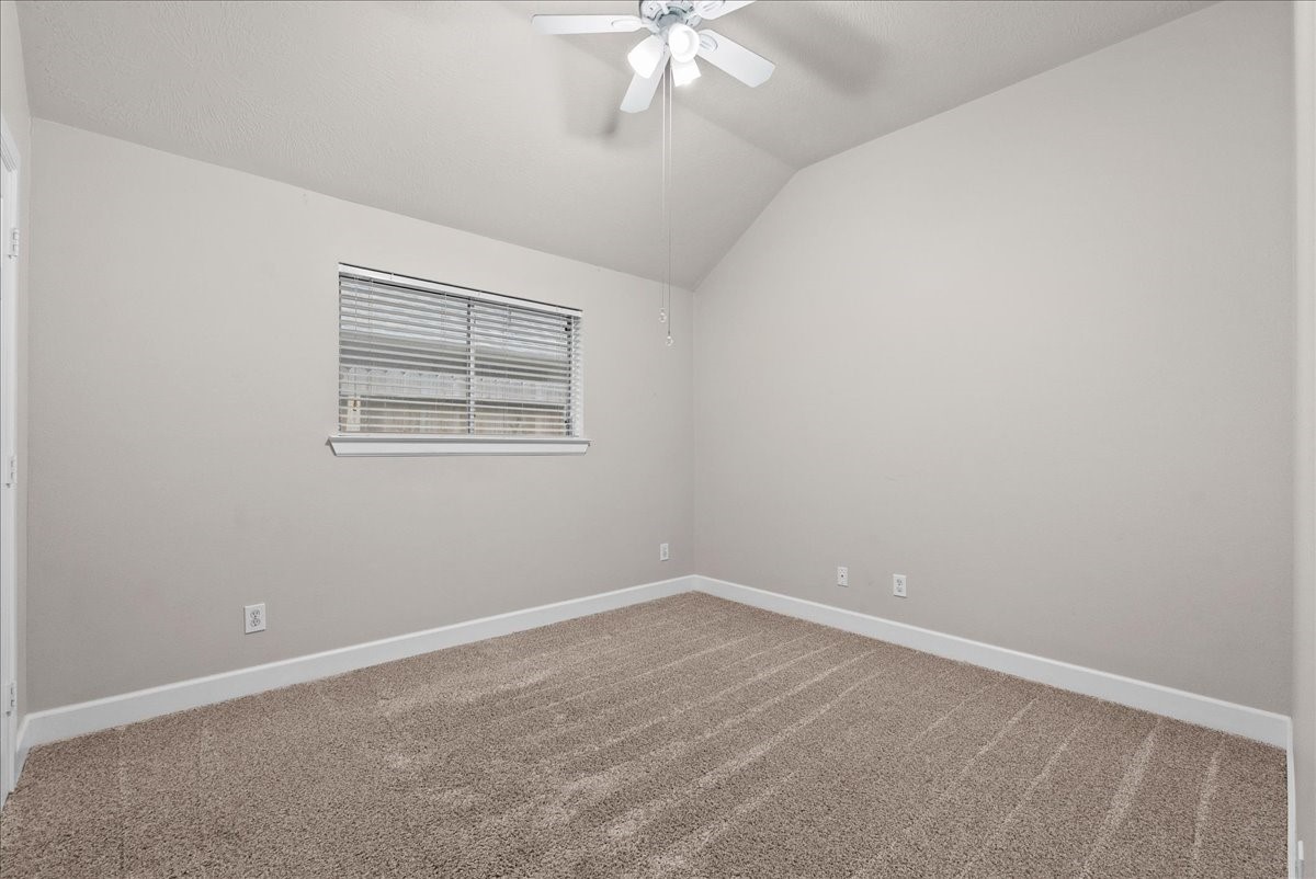 407 Crimson Coast Drive Property Photo 27