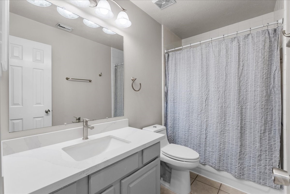 407 Crimson Coast Drive Property Photo 28