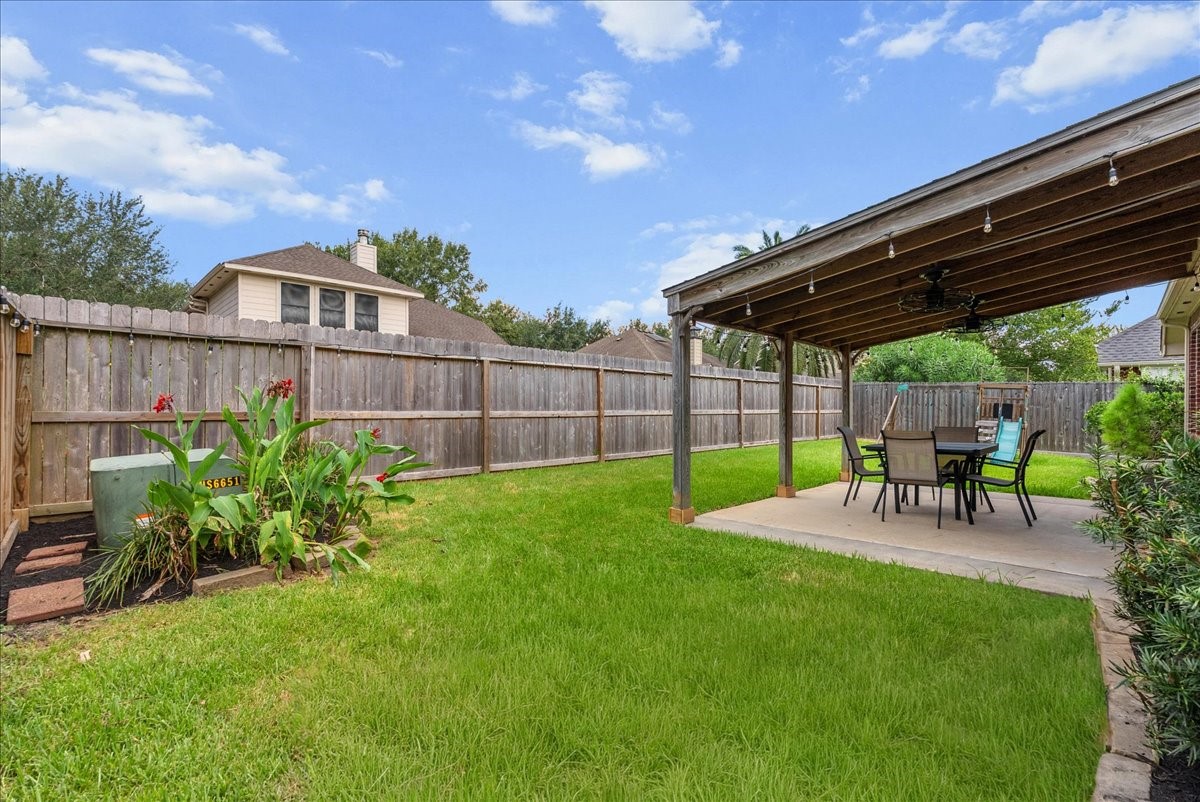 407 Crimson Coast Drive Property Photo 36