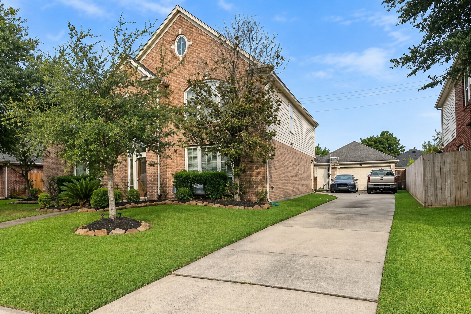 15827 Maple Shores Drive Property Photo 1