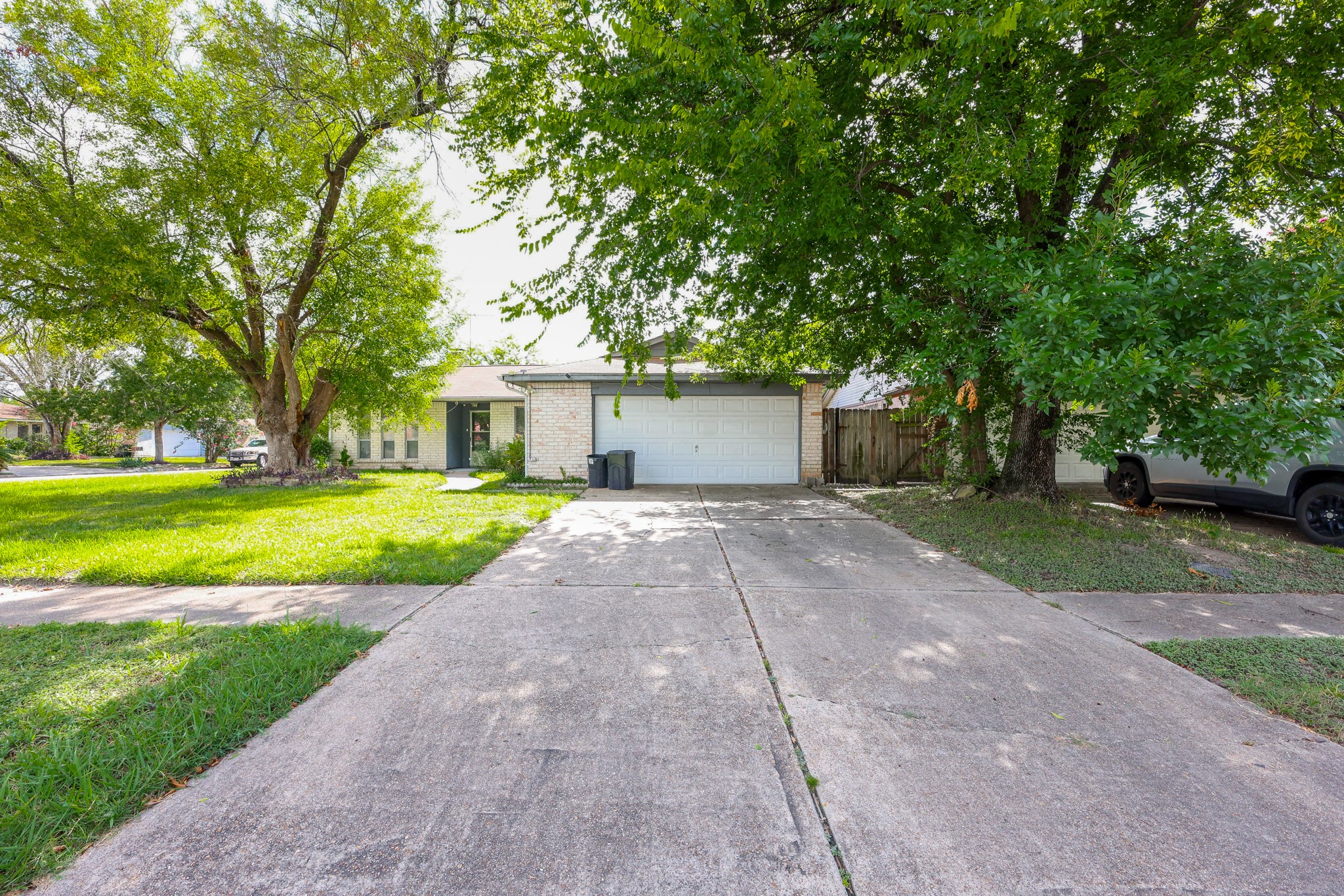 11938 Paramount Lane Property Photo 1