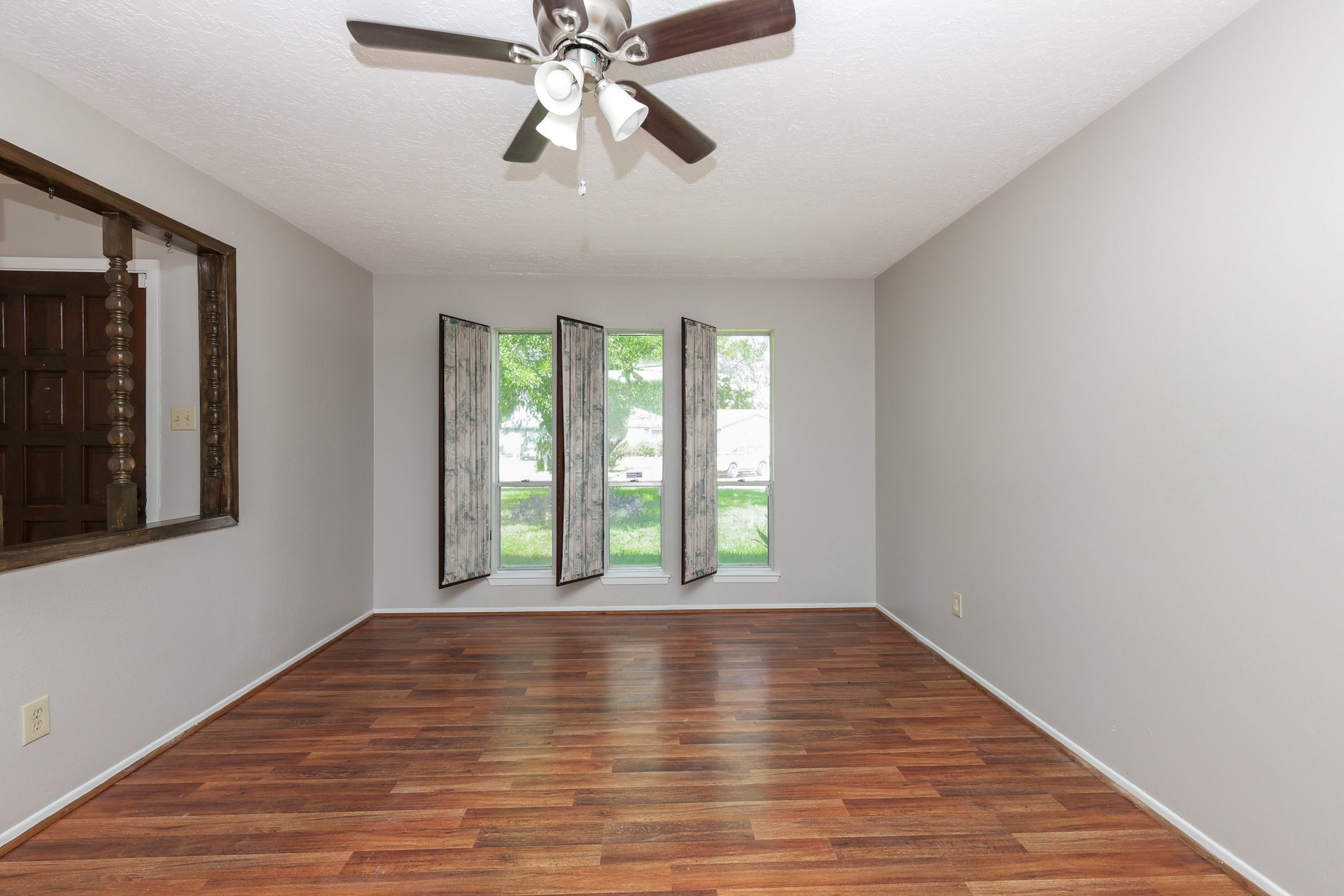 11938 Paramount Lane Property Photo 5