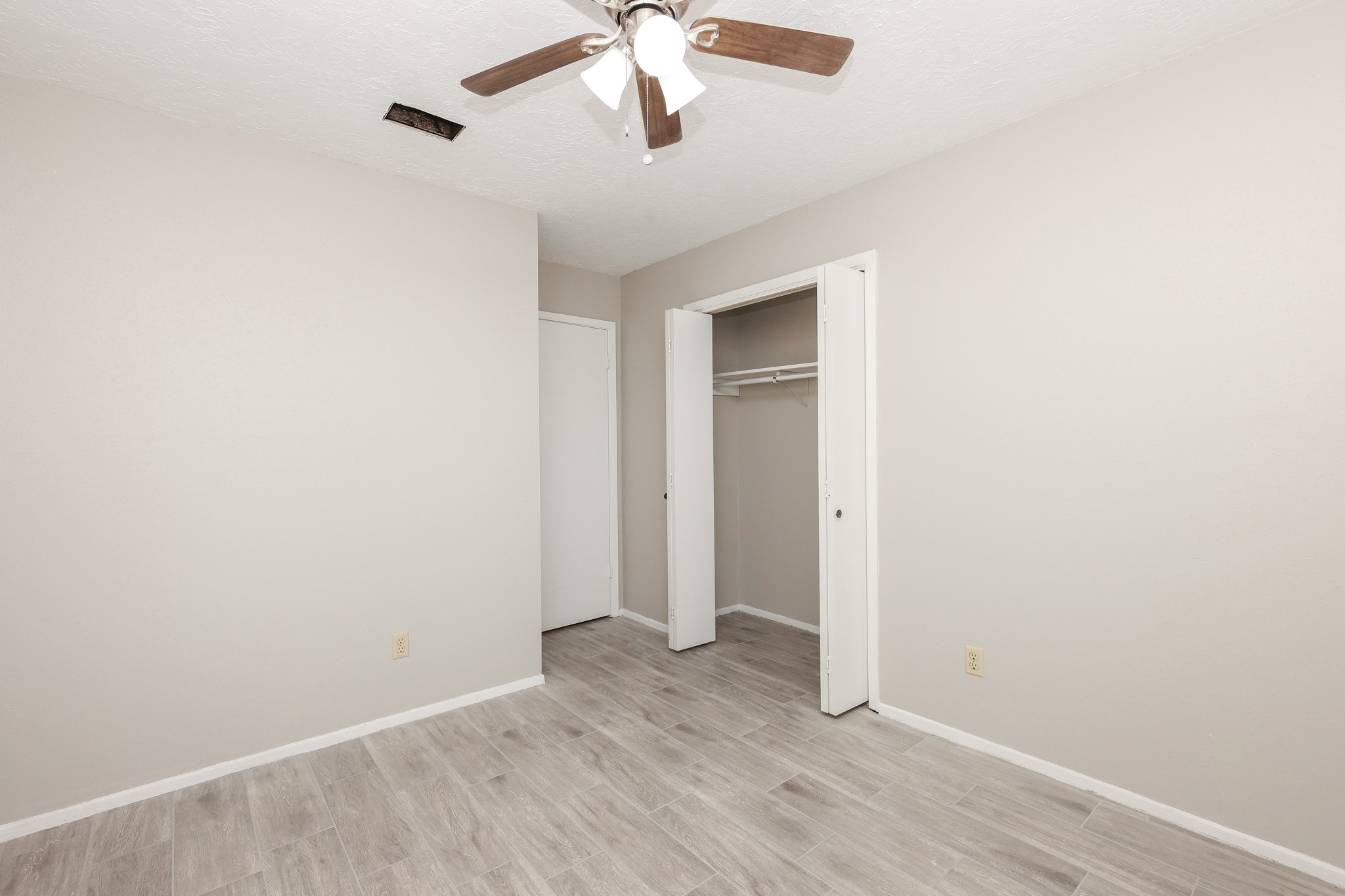 11938 Paramount Lane Property Photo 17