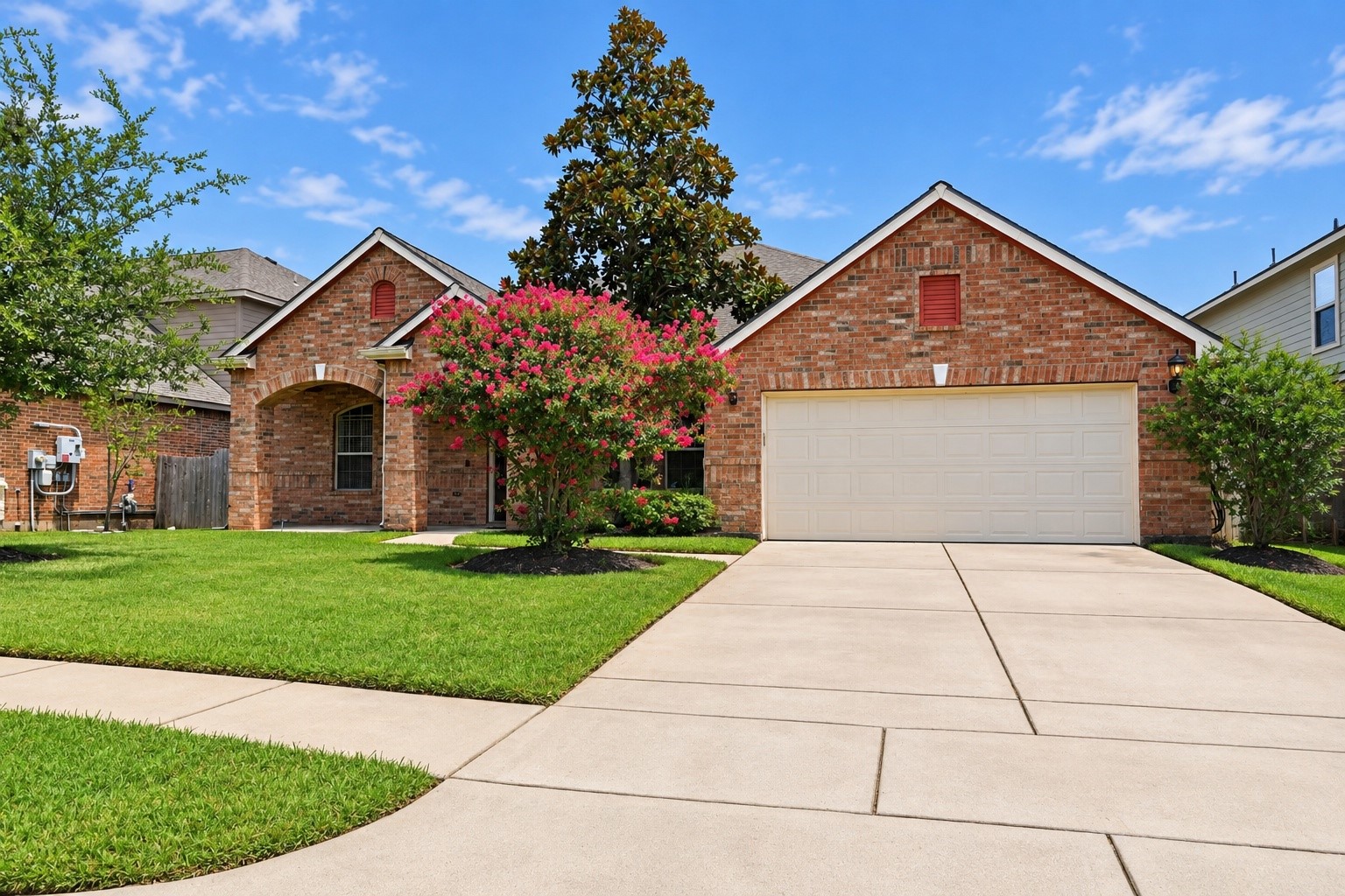 18714 Tupper Creek Court Property Photo 4