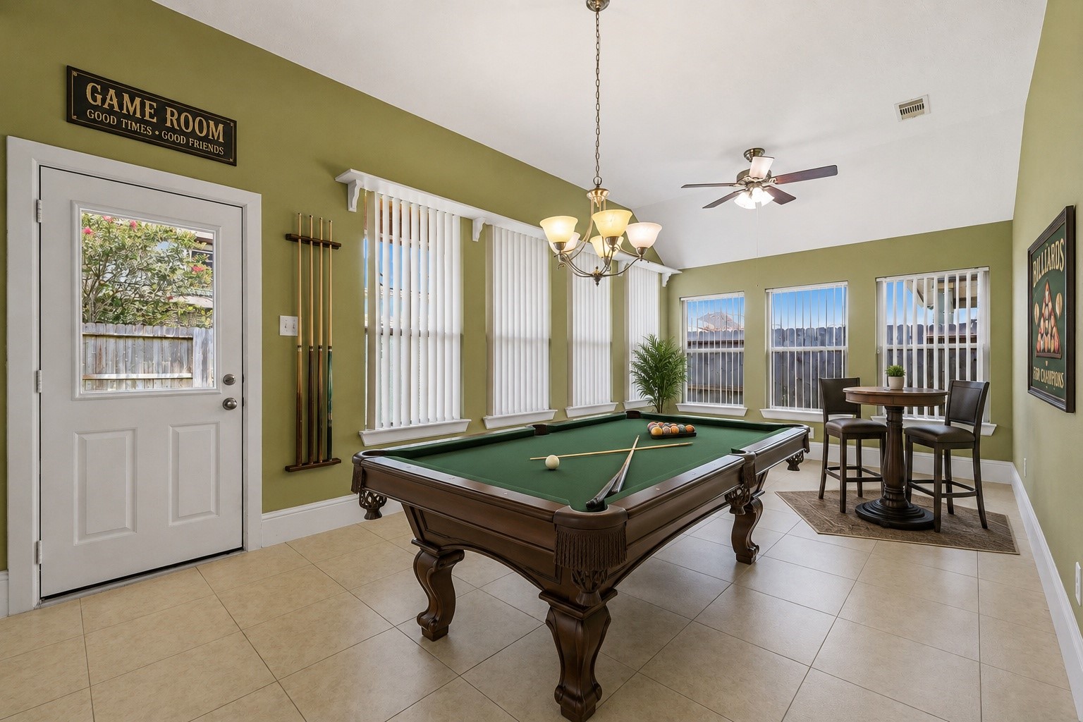 18714 Tupper Creek Court Property Photo 16