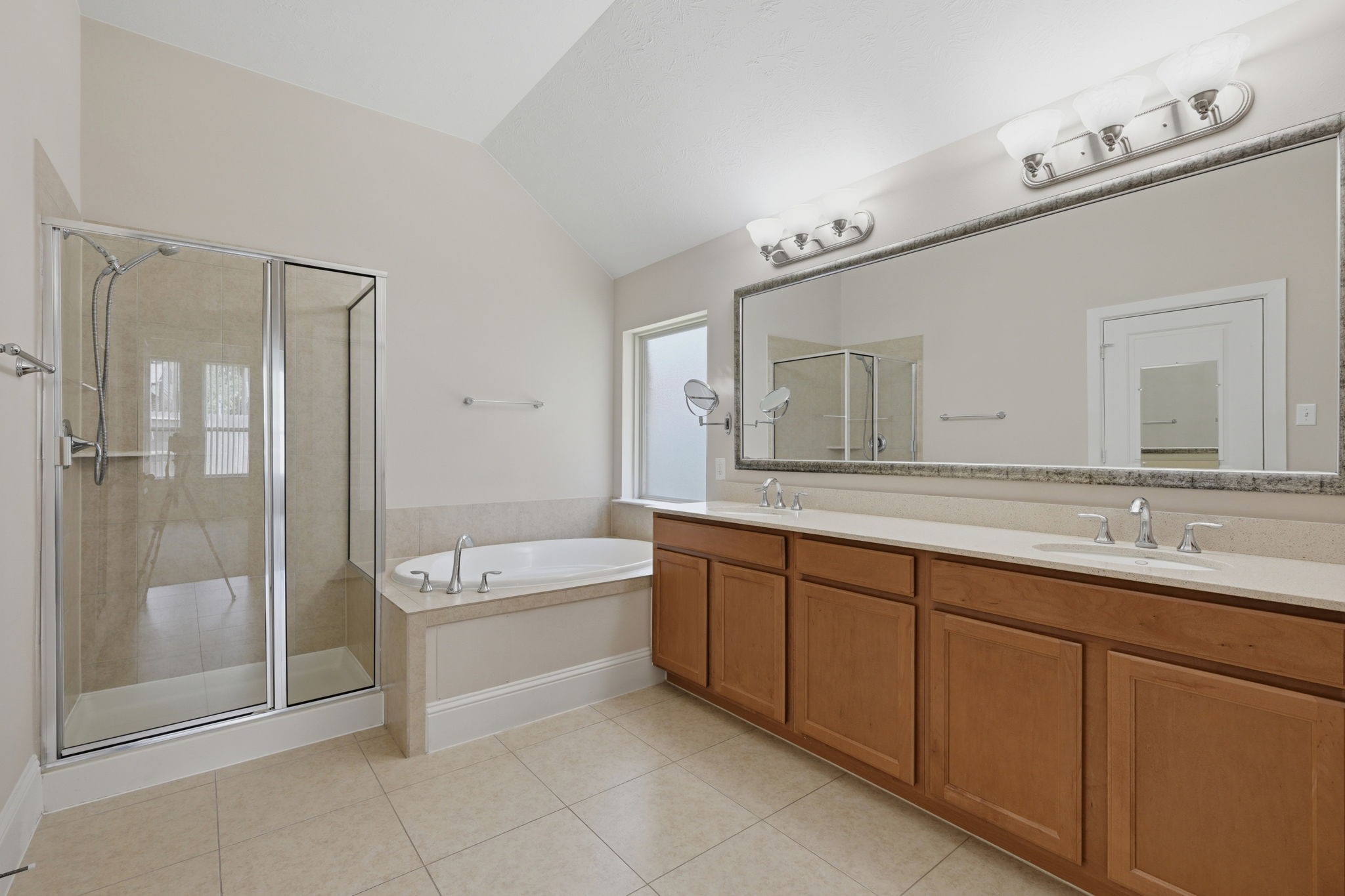 18714 Tupper Creek Court Property Photo 21
