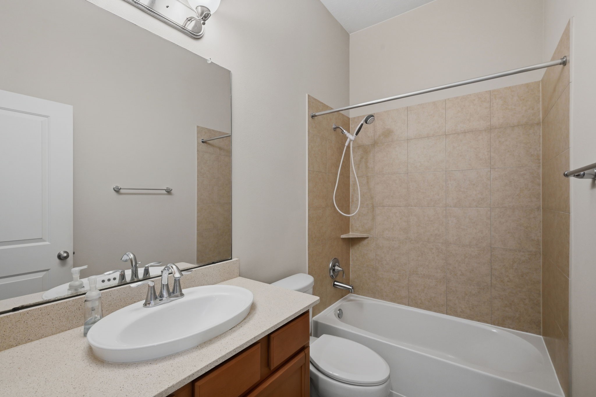 18714 Tupper Creek Court Property Photo 27