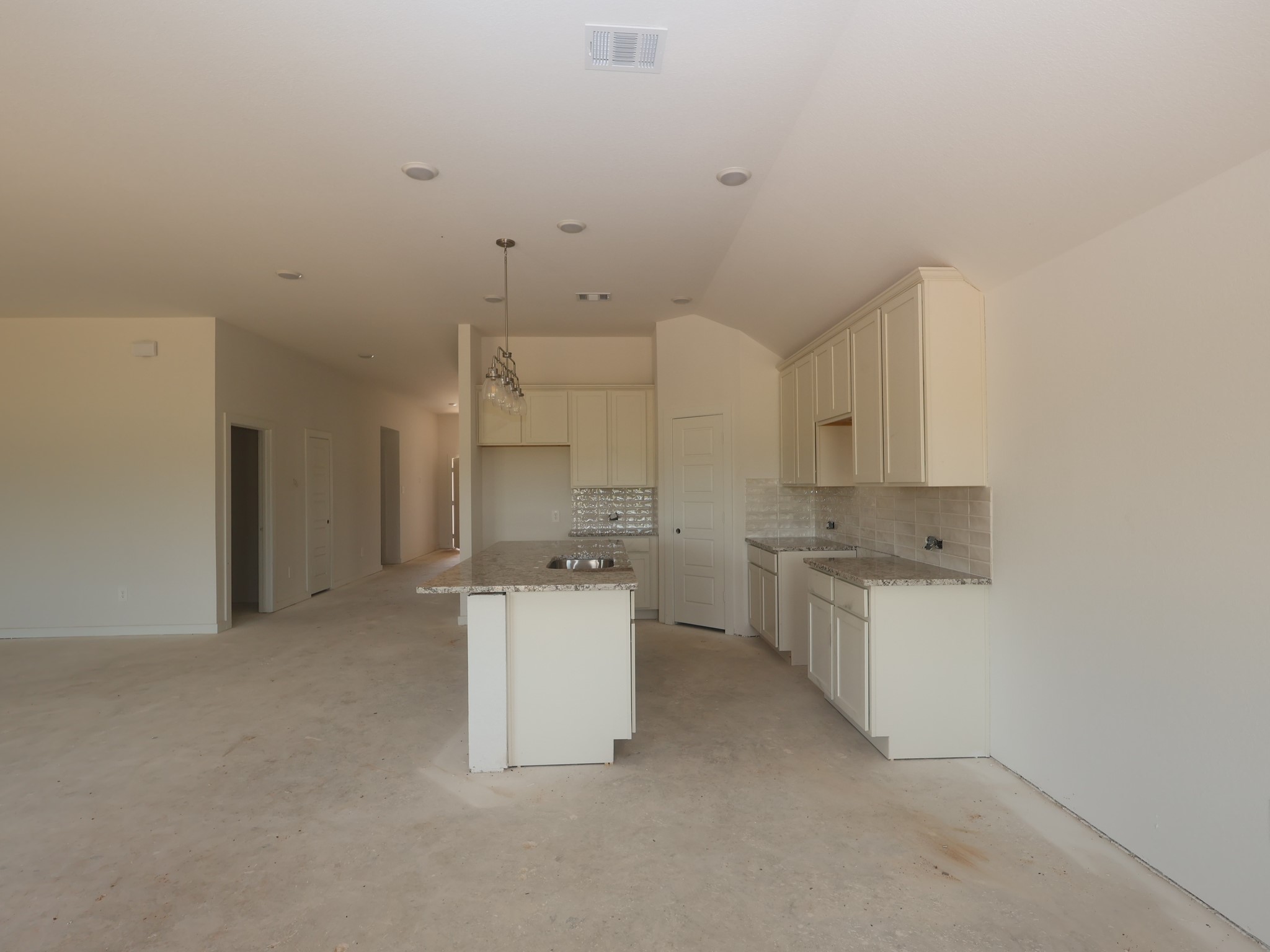 16838 Zavala Way Property Photo 5