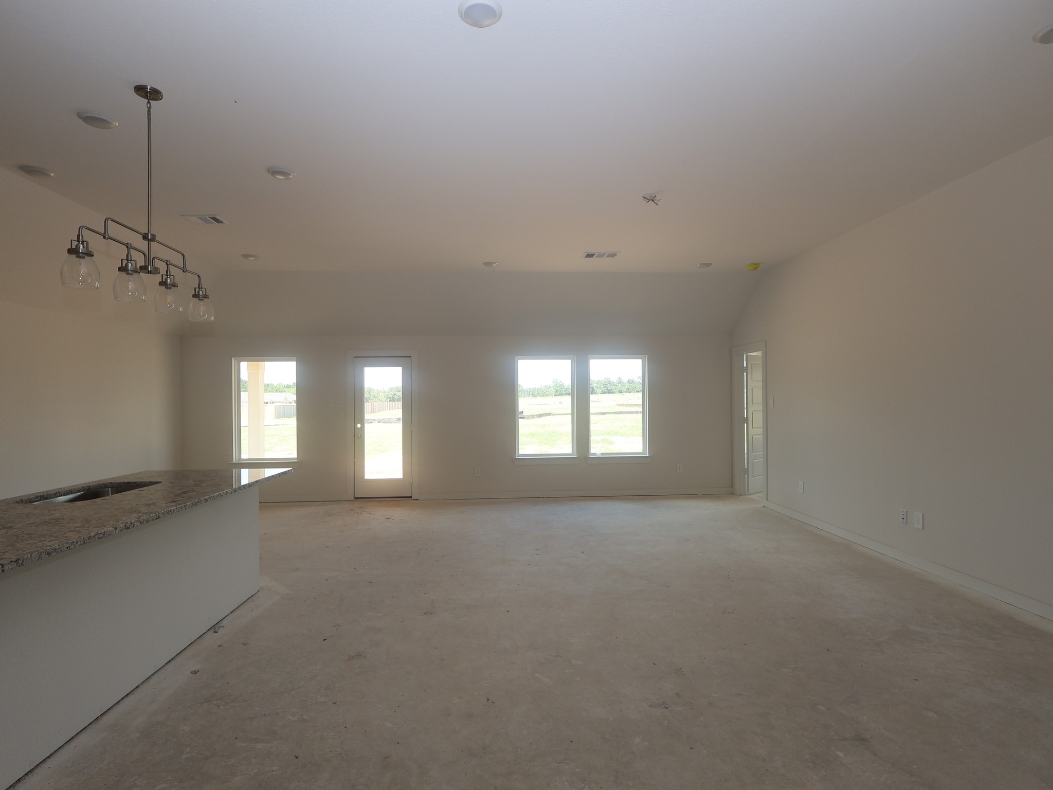 16838 Zavala Way Property Photo 7