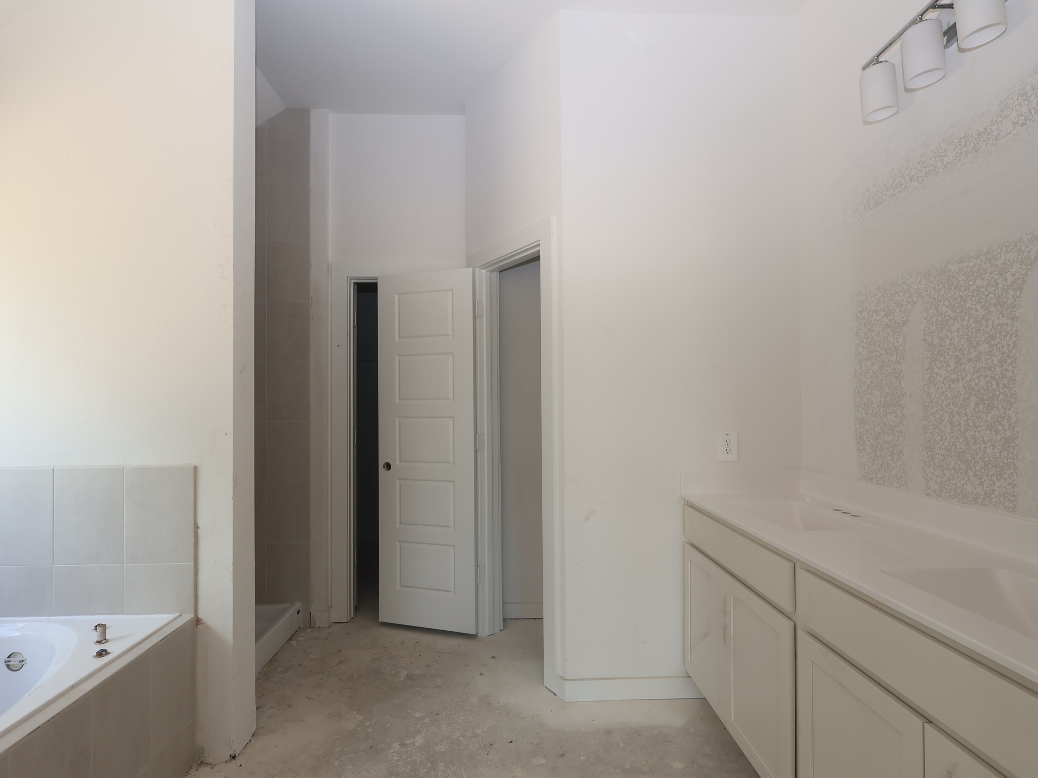 16838 Zavala Way Property Photo 9