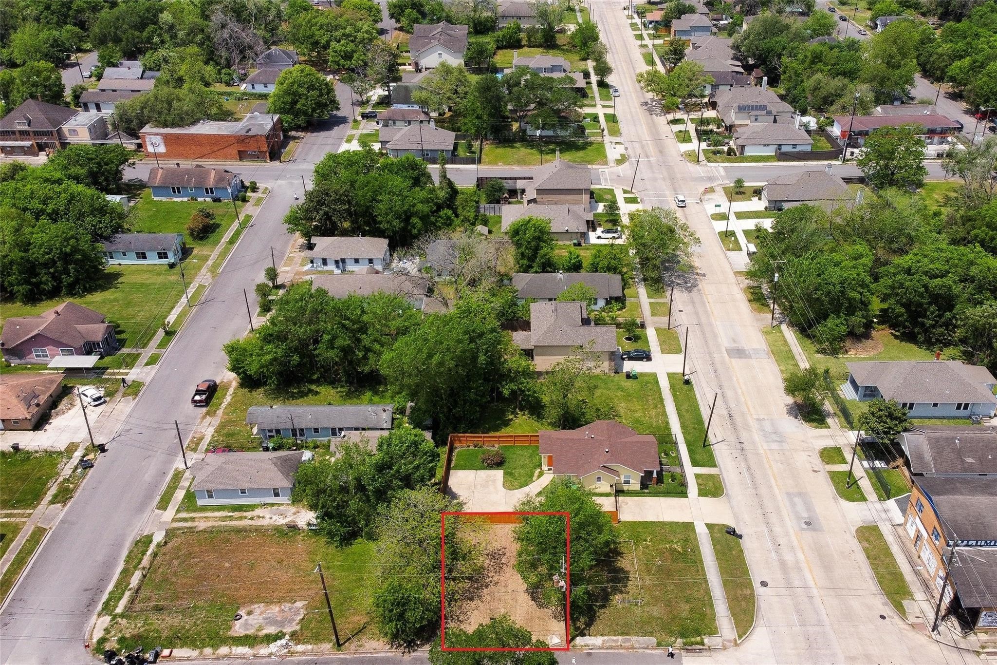 2604 Canfield Street Property Photo 8