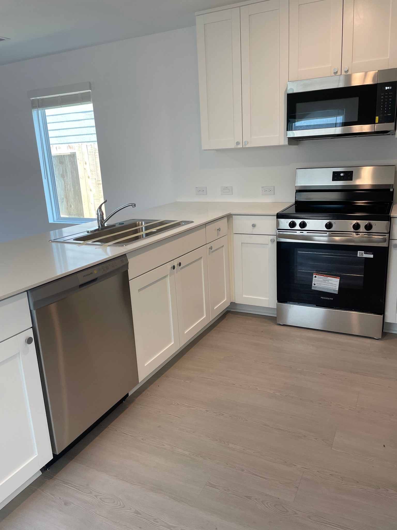 3654 Duplet Avenue Property Photo 4