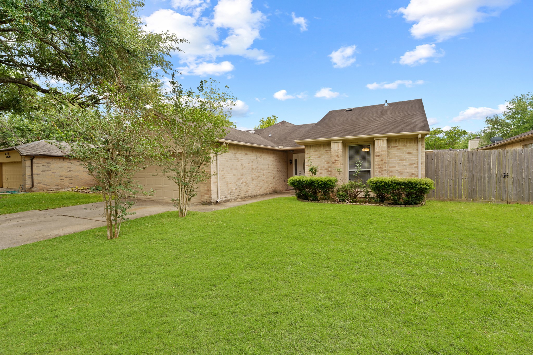 3926 Mill Rock Circle Property Photo 2