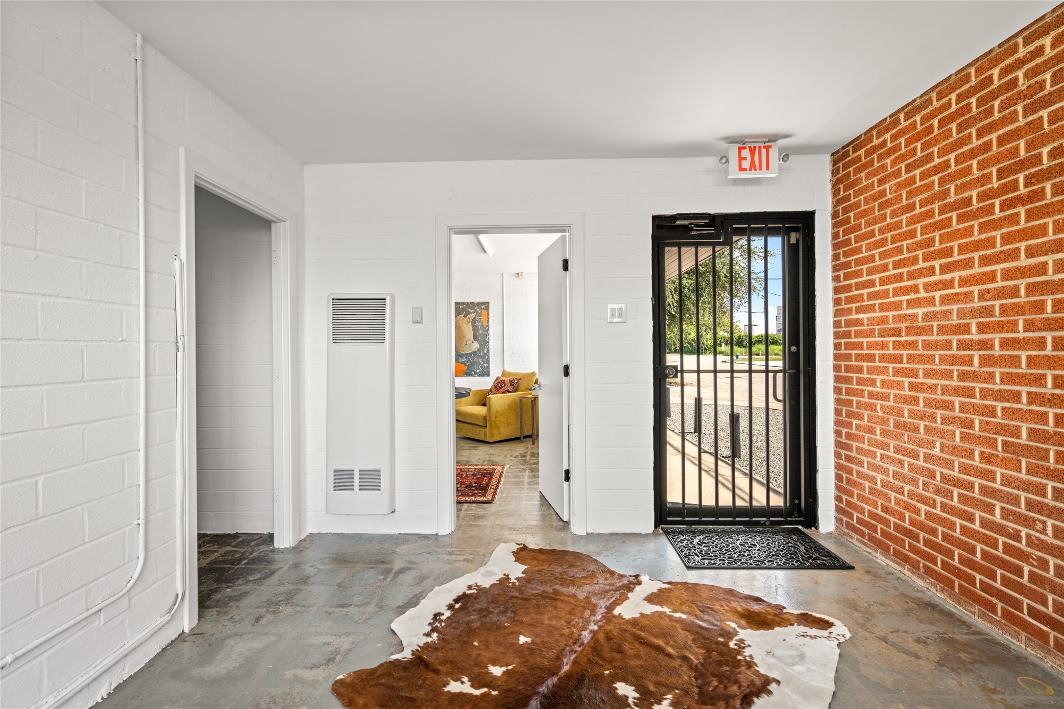 5975 Armour Drive Property Photo 6