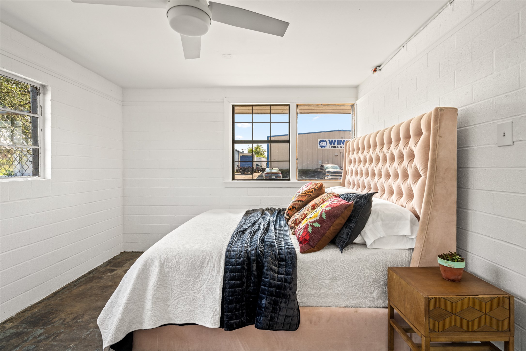 5975 Armour Drive Property Photo 16