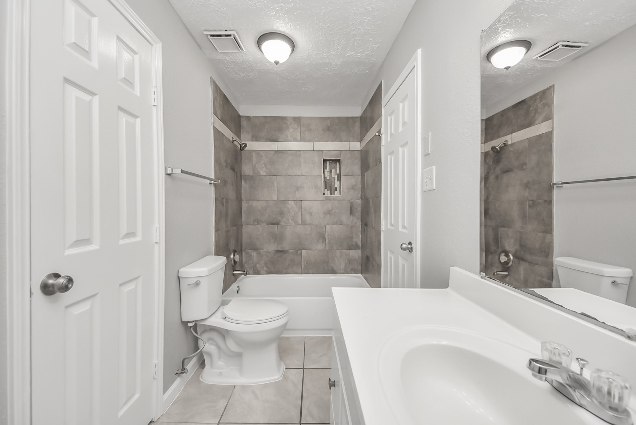10603 Thorncliff Drive Property Photo 19