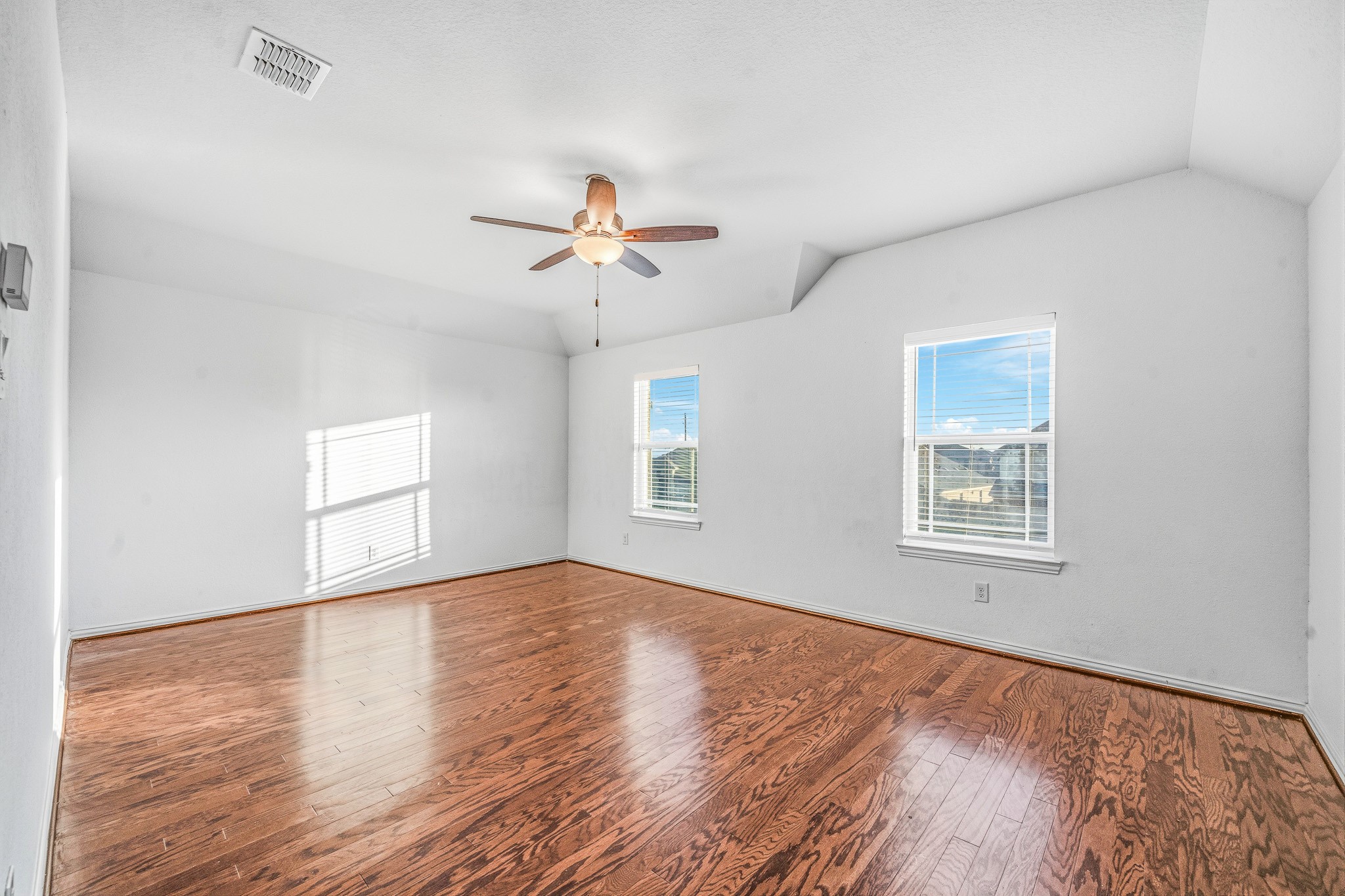 3519 Sunburst Court Property Photo 23