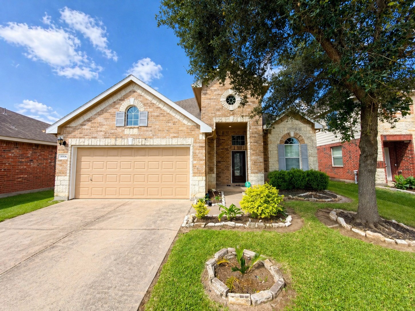 8806 Inglebrook Lane Property Photo 1