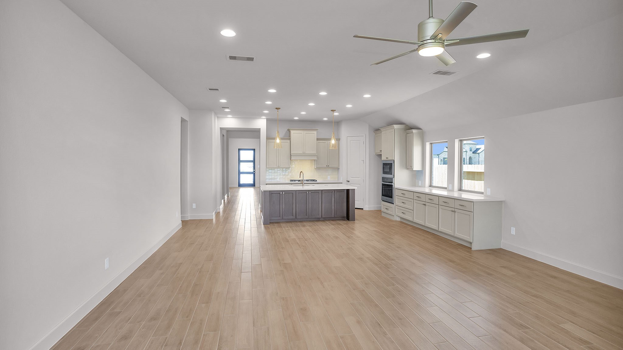 12330 Hudson Drive Property Photo 3