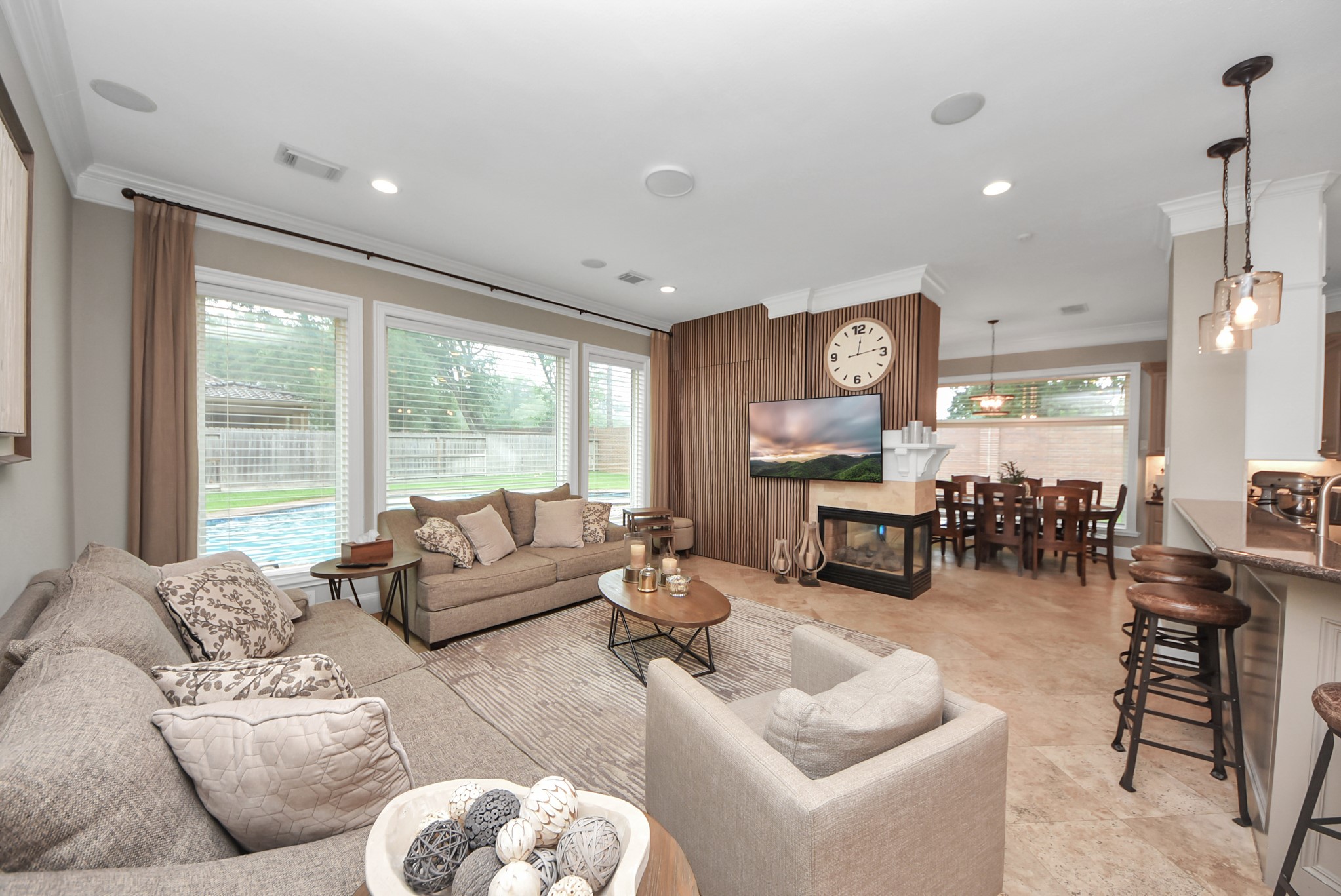 2502 Blossom Bay Court Property Photo 6
