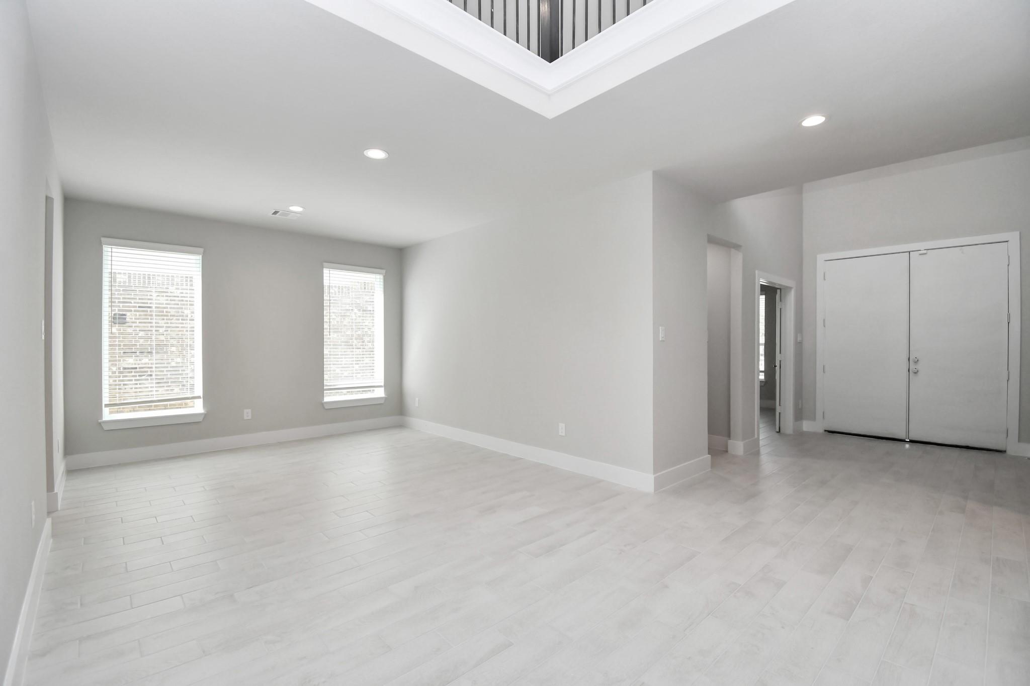 2113 Corn Thistle Way Property Photo 9
