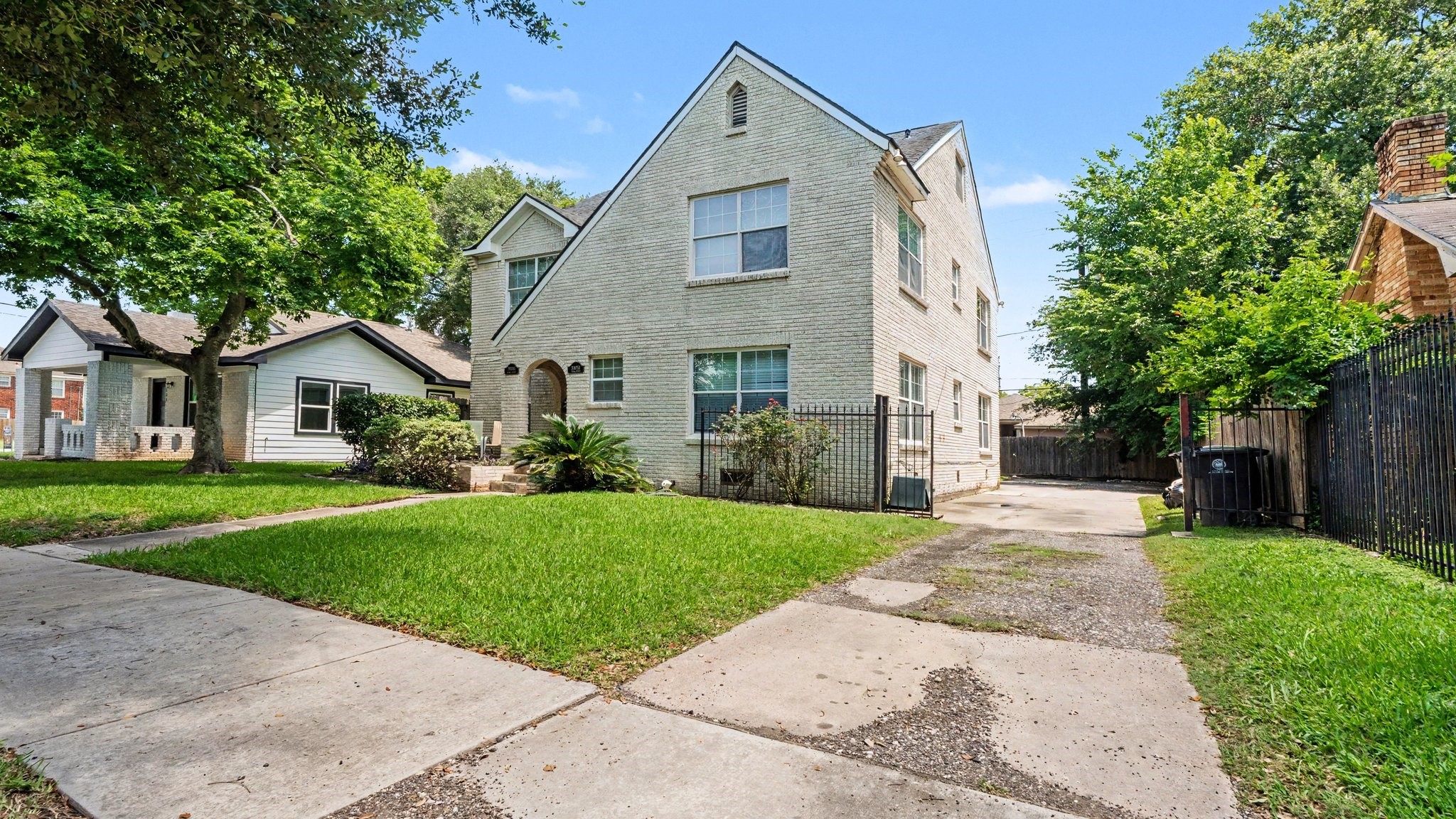 3005 Arbor Street Property Photo 1